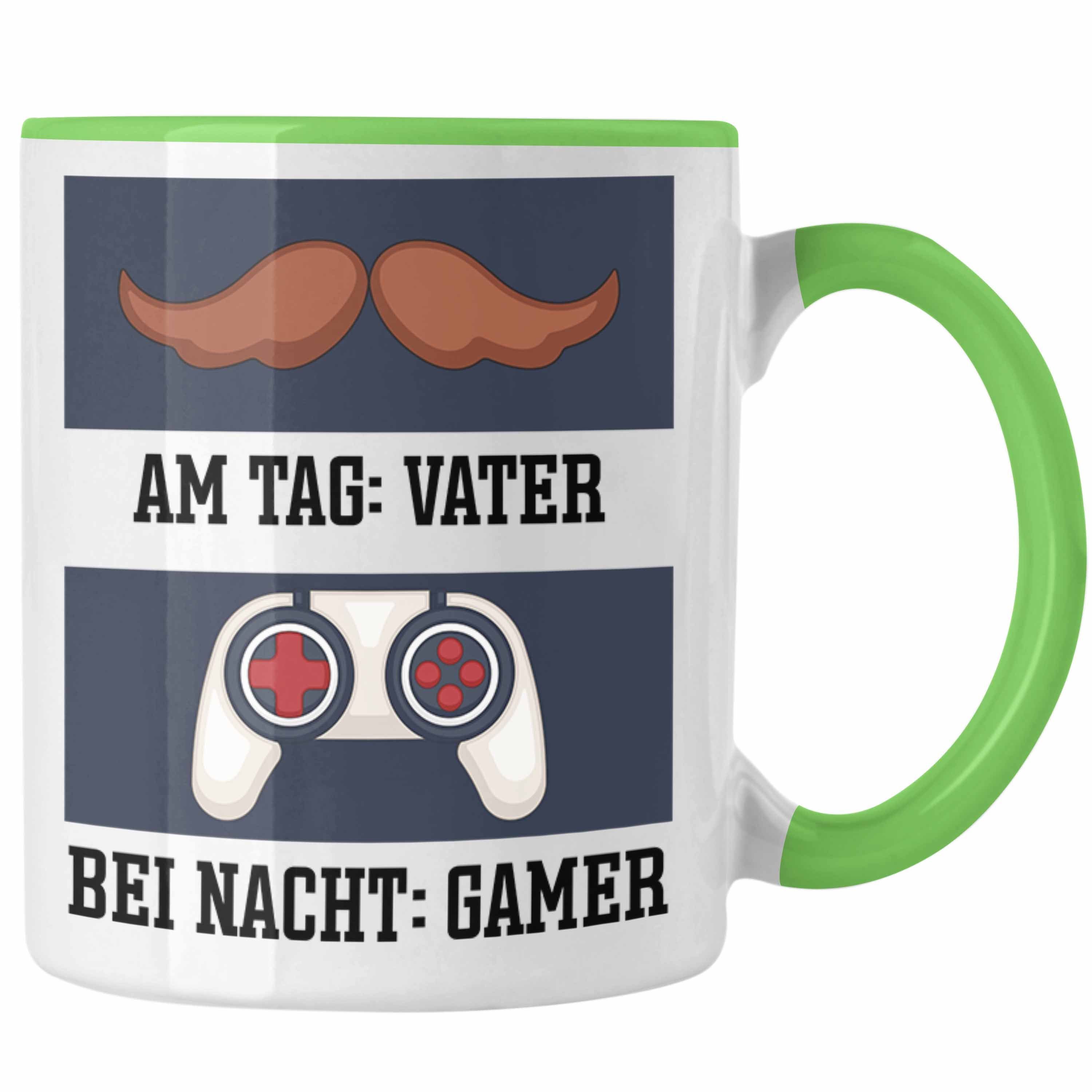 Trendation Tasse Vater Gamer Tasse Geschenk Bei Nacht Geschenkidee Papa Spruch Vatertag