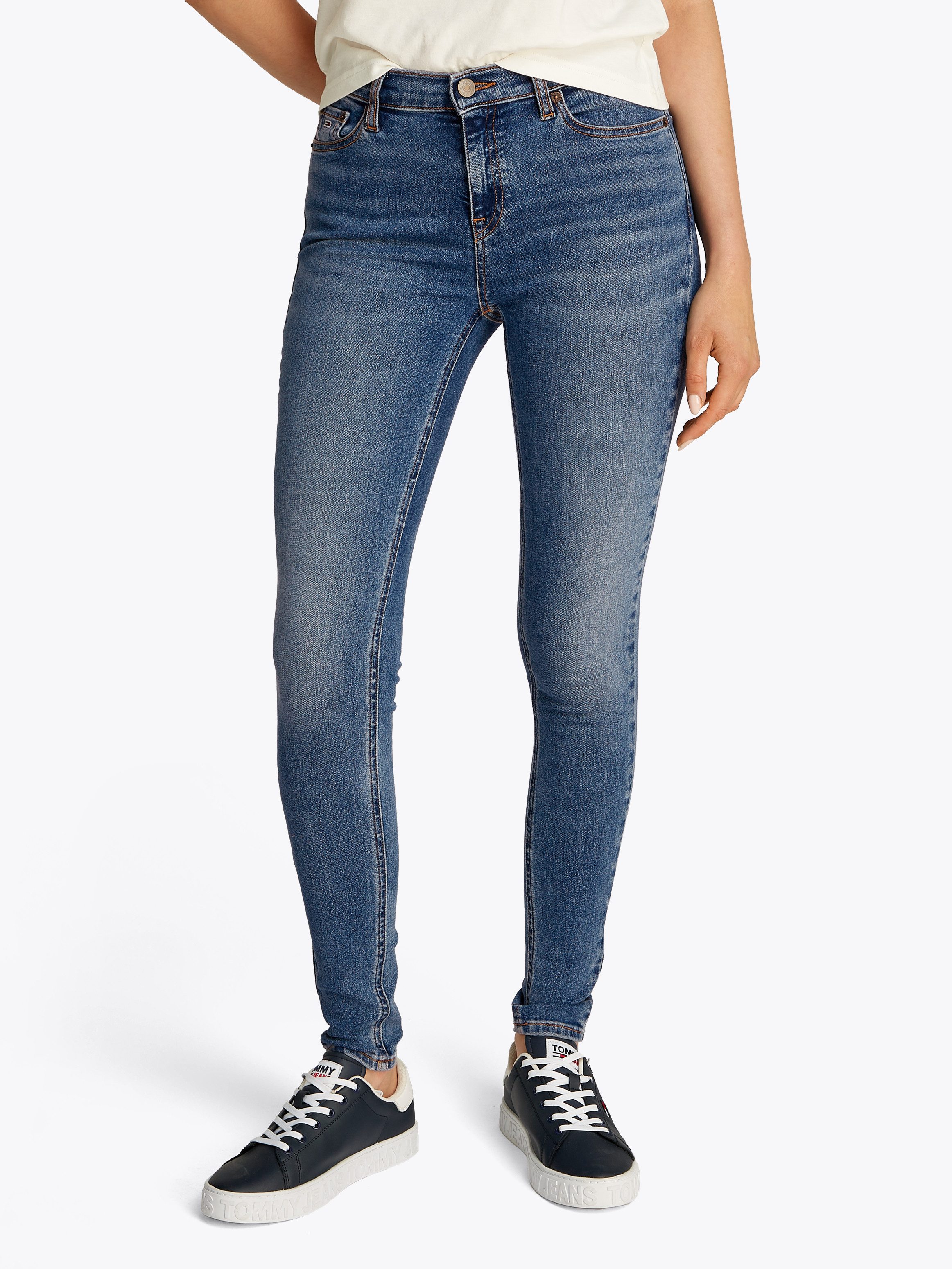 Tommy Jeans Skinny-fit-Jeans "NORA MR SKNY", mit Waschung, mit Logo-Badge günstig online kaufen
