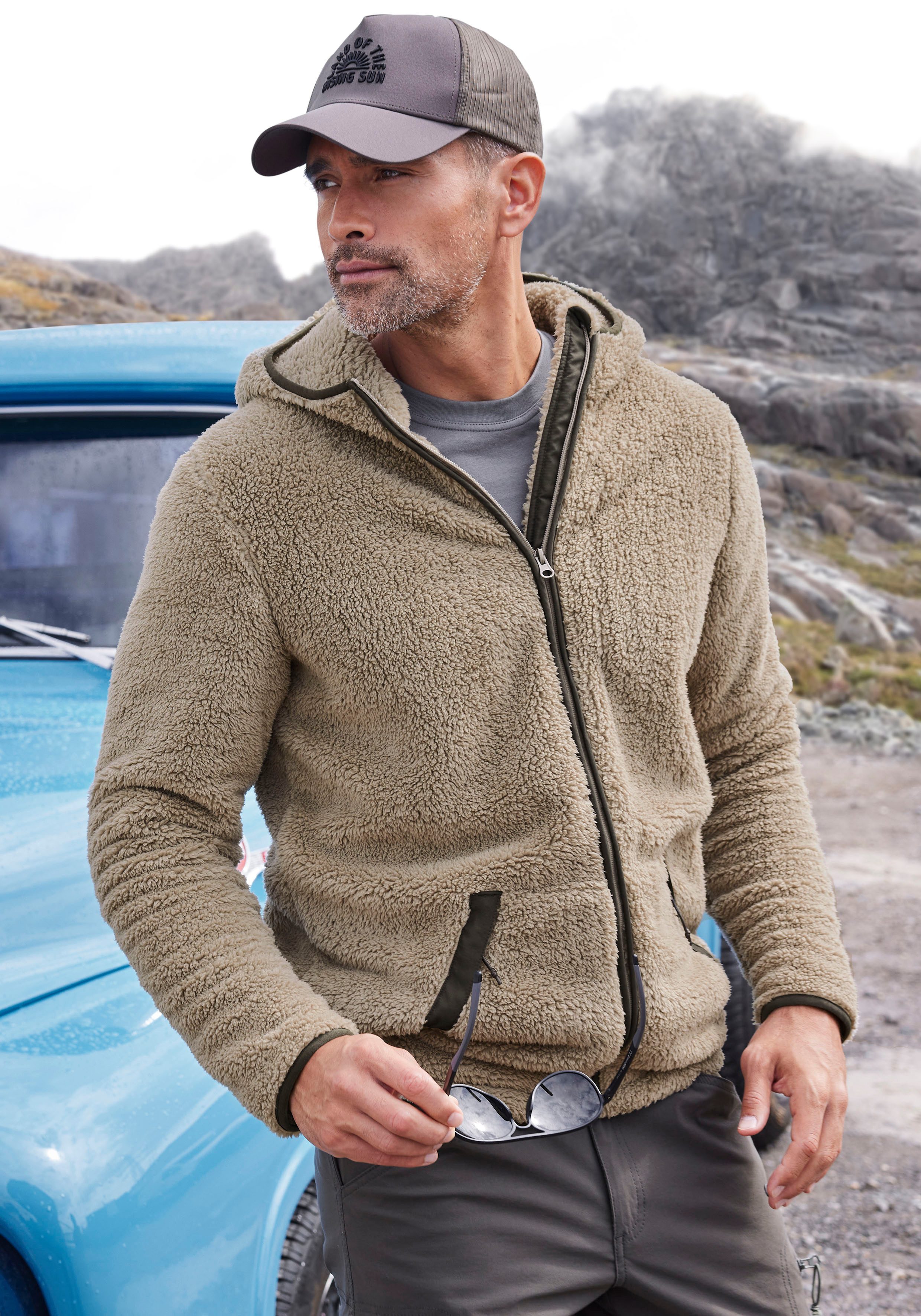 John Devin Kapuzenstrickjacke in weichem Teddyfleece