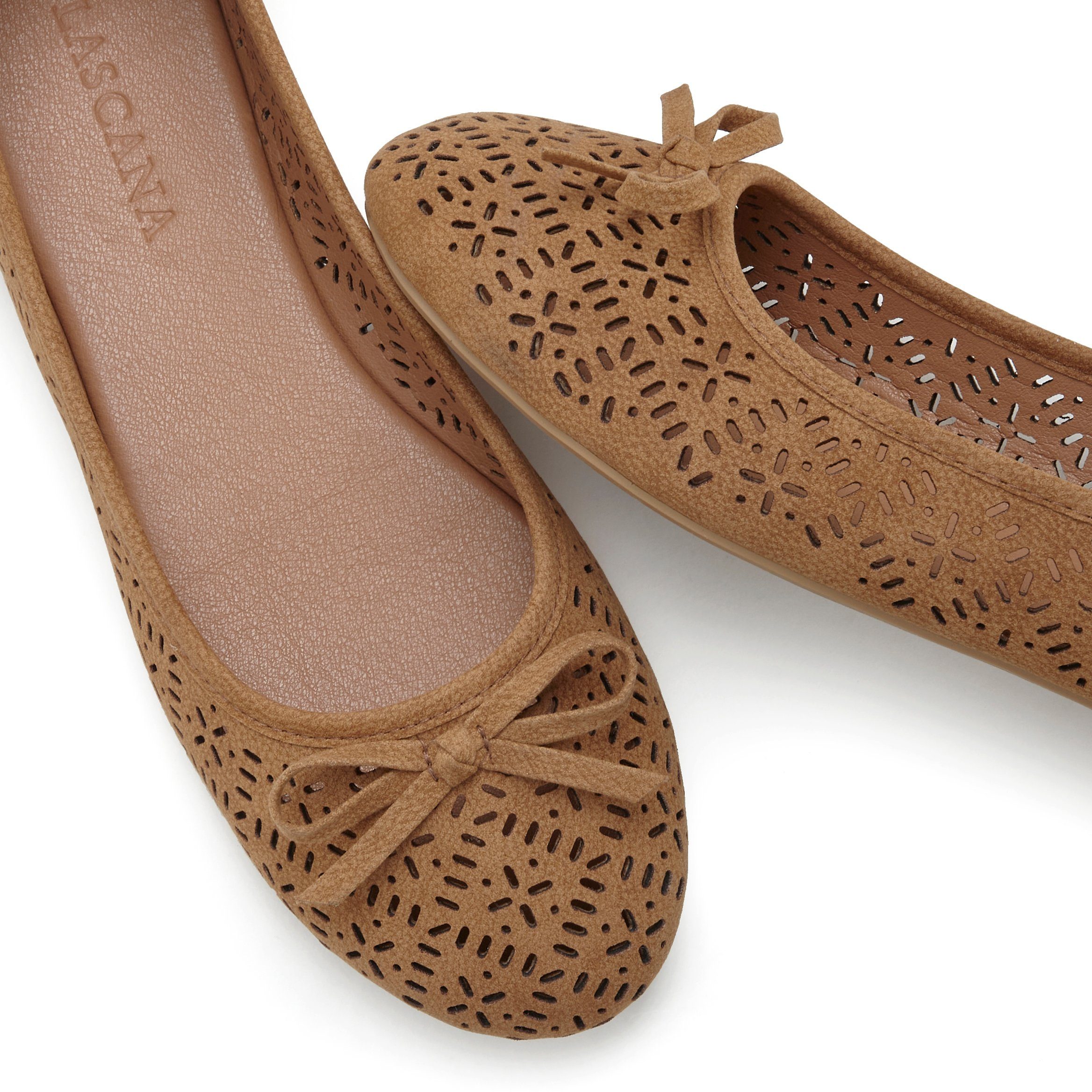 LASCANA Ballerina Freizeitschuh, Slipper, Halbschuh mit kleinen Cut-Outs VEGAN