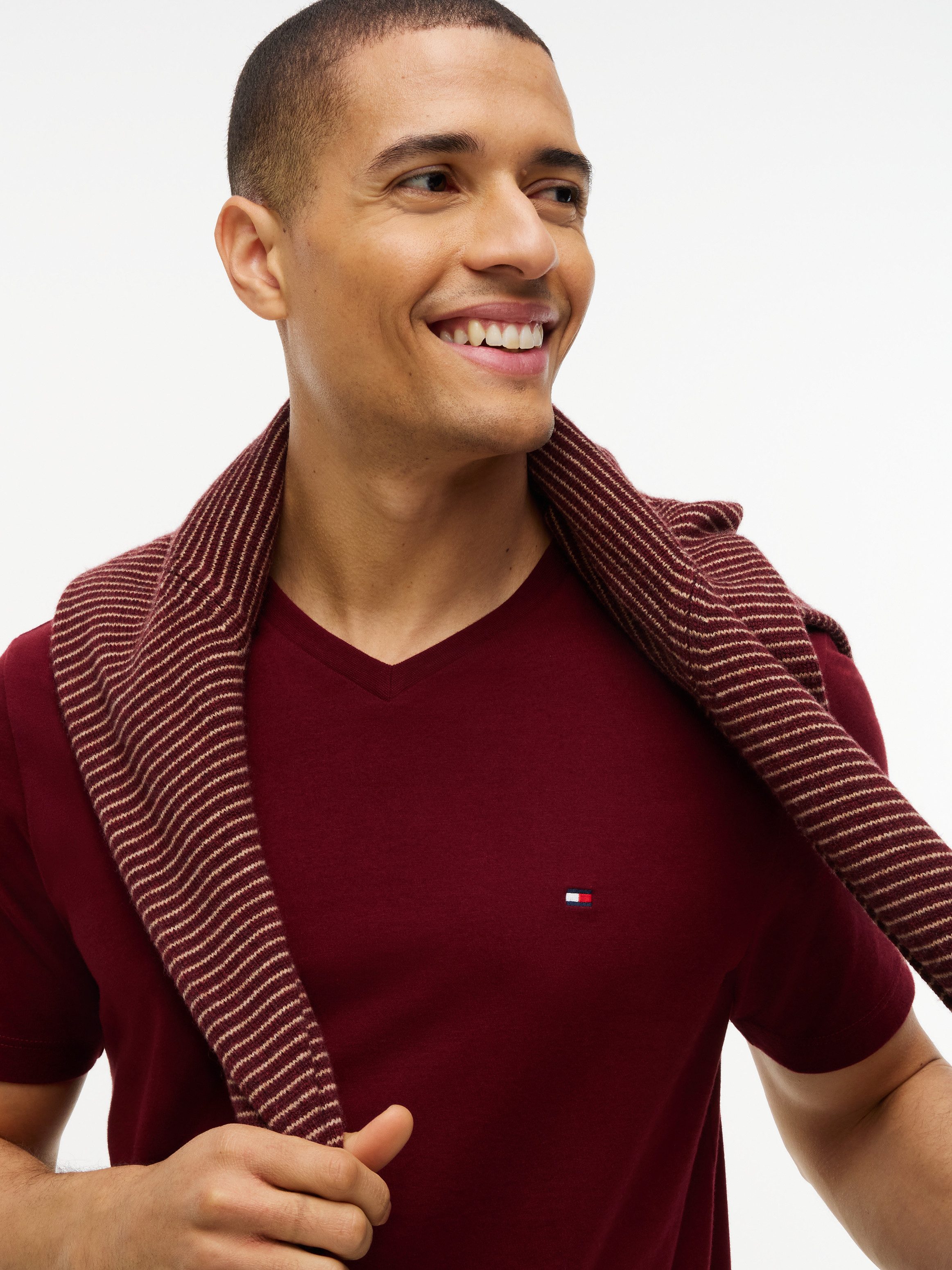 Tommy Hilfiger V-Shirt ESSENTIAL V-NECK unifarben, casual, regular fit, Baumwolle