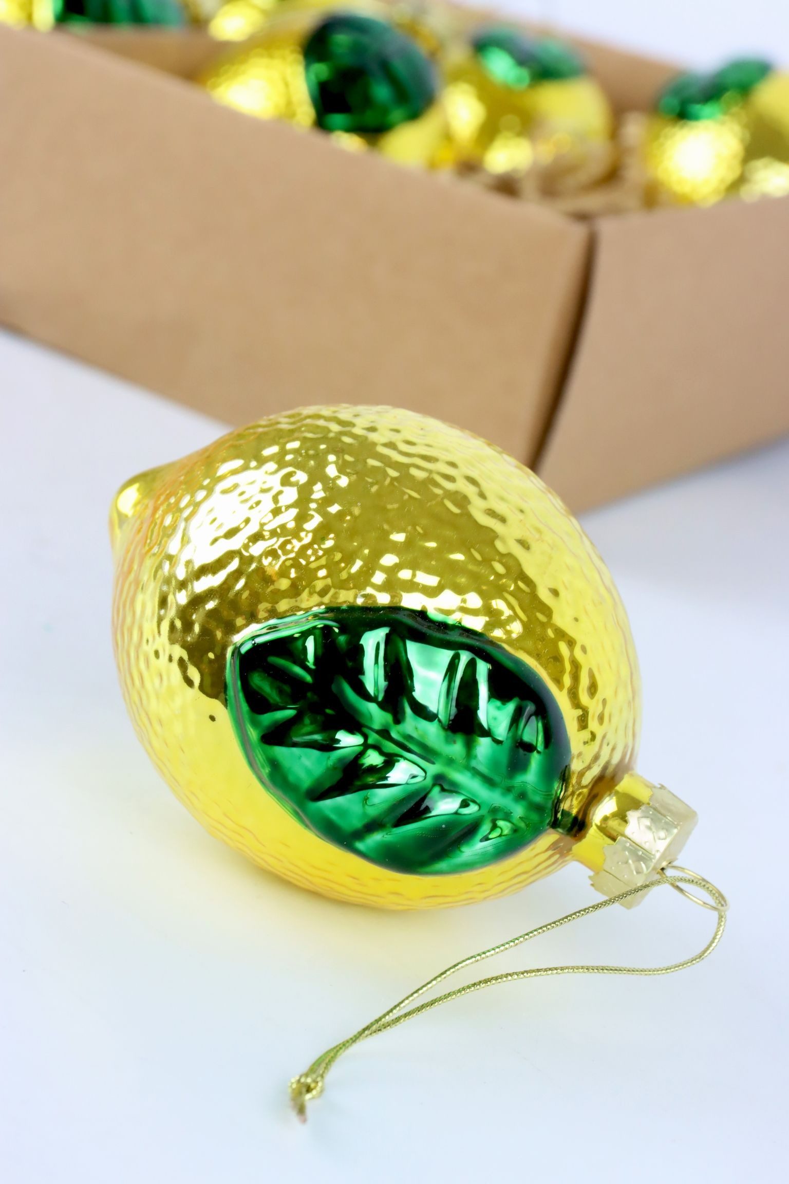 FURNARO Dekohänger (6-tlg), Glasanhänger in Zitronenform mit Box aus mundgeblasenem Glas ca. 9cm
