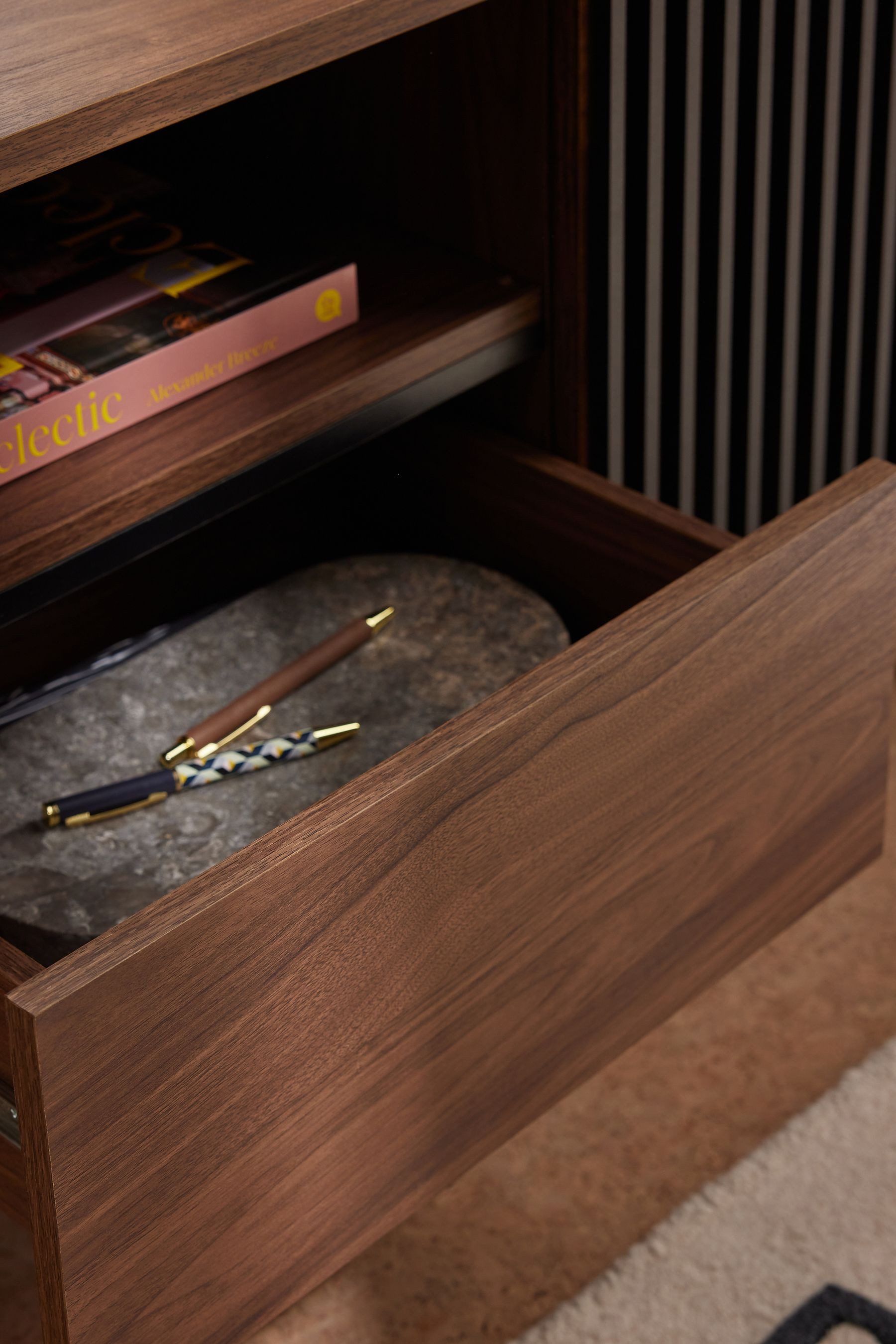 MADE TV-Schrank MADE.COM Blaze TV-Möbel – Ecklösung (1-St)
