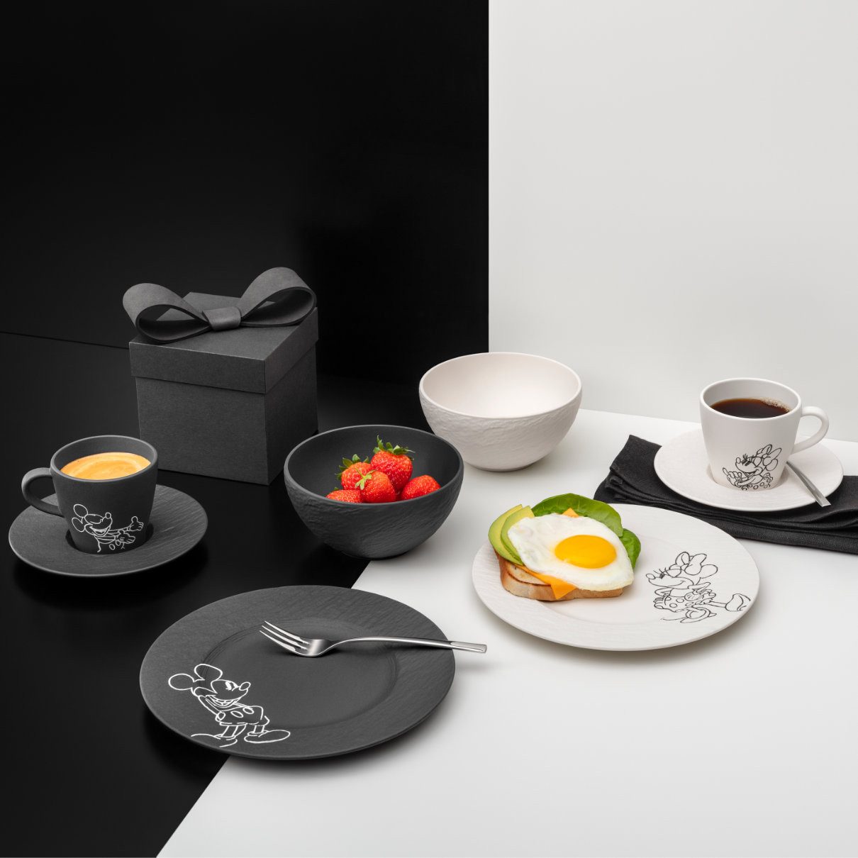Villeroy & Boch Frühstücks-Geschirrset Manufacture Mickey Mouse, Porzellan, 8-tlg.