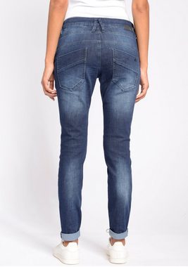 GANG Slim-fit-Jeans 94New Georgina mit charakteristischen Abnähern quer über den Oberschenkel