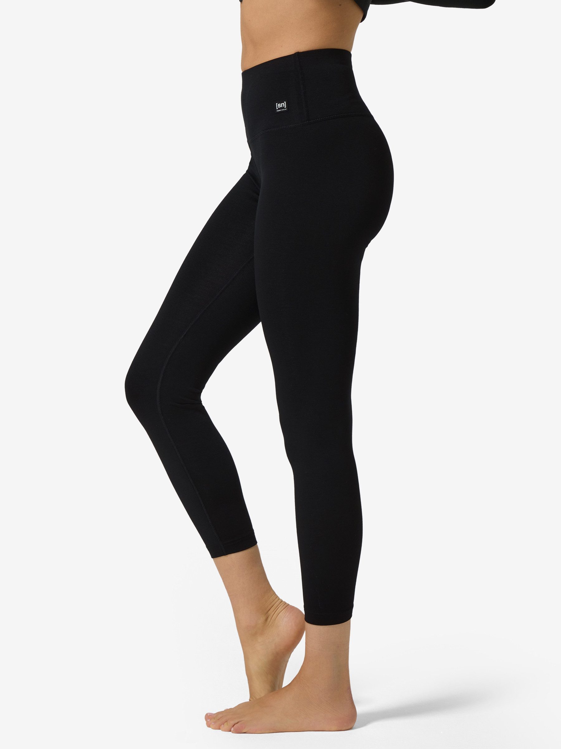 SUPER.NATURAL Funktionsleggings für Damen, Merino W SUPER LUX TIGHT bietet luxeriöse Optik und Komfort