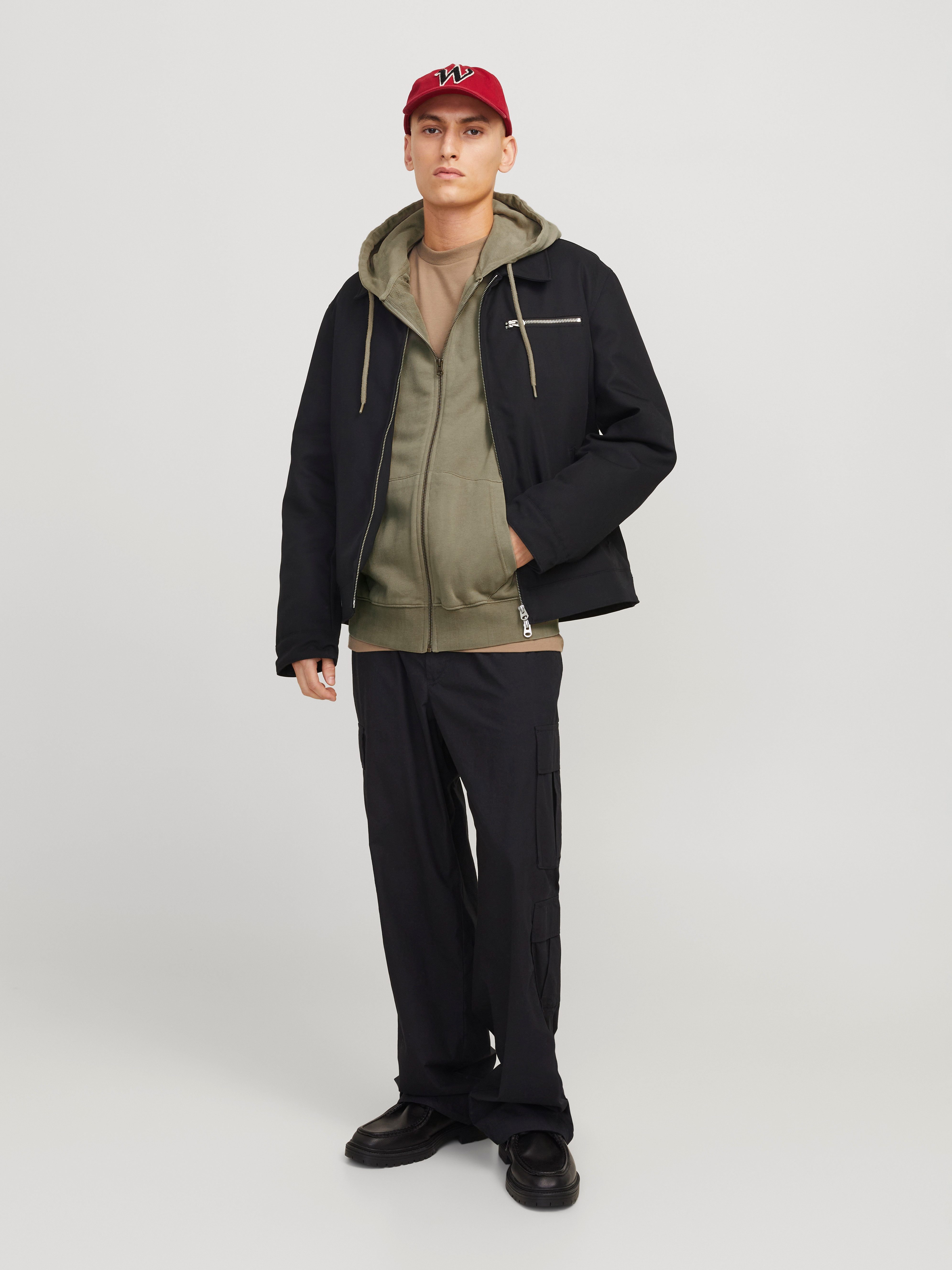 Jack & Jones Kapuzensweatjacke JJECHARGE Hoodie mit Kapuze, Kordelzug und Taschen unifarben, modisch, loose fit, Baumwolle, Kapuze