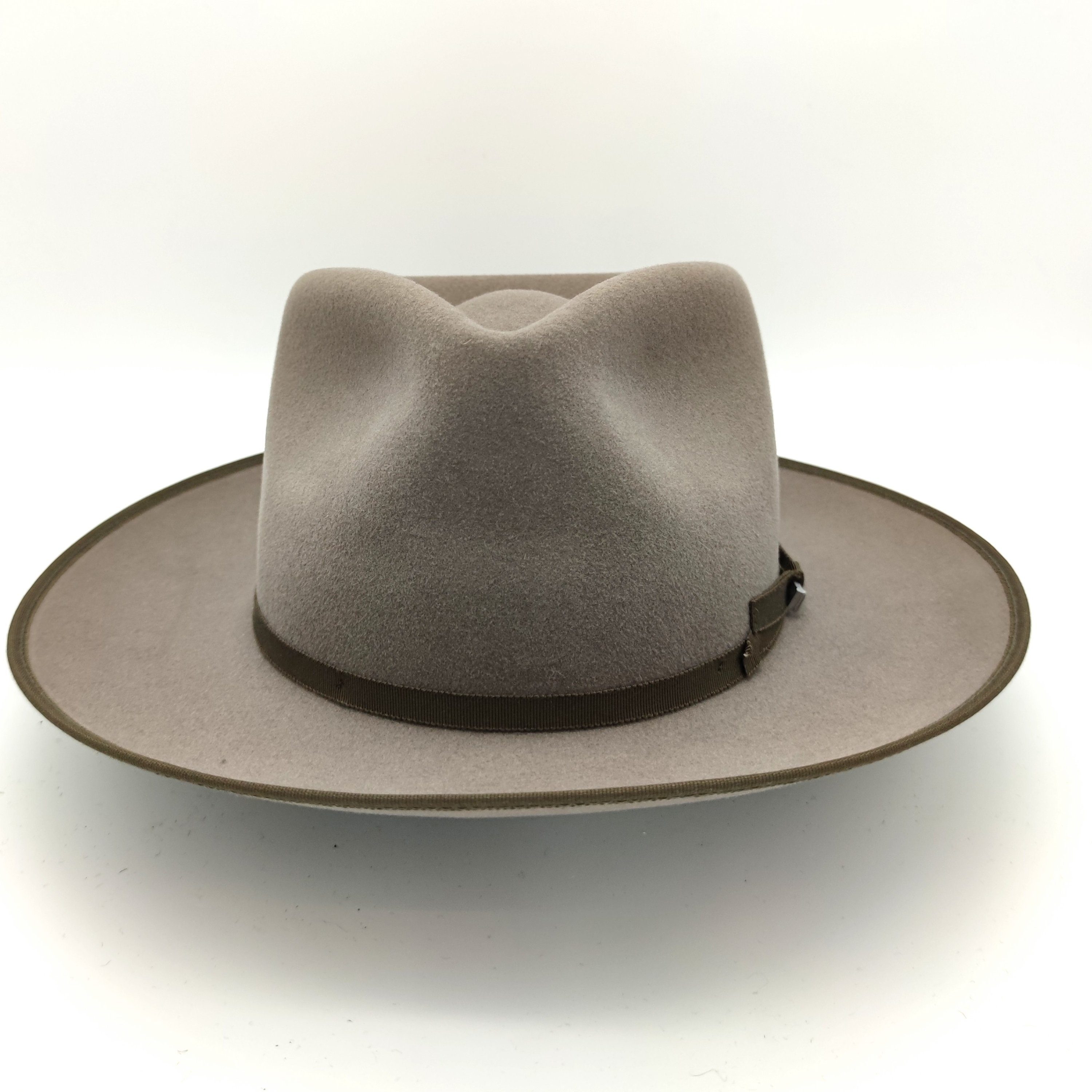 Bailey Filzhut Colver Bailey grey