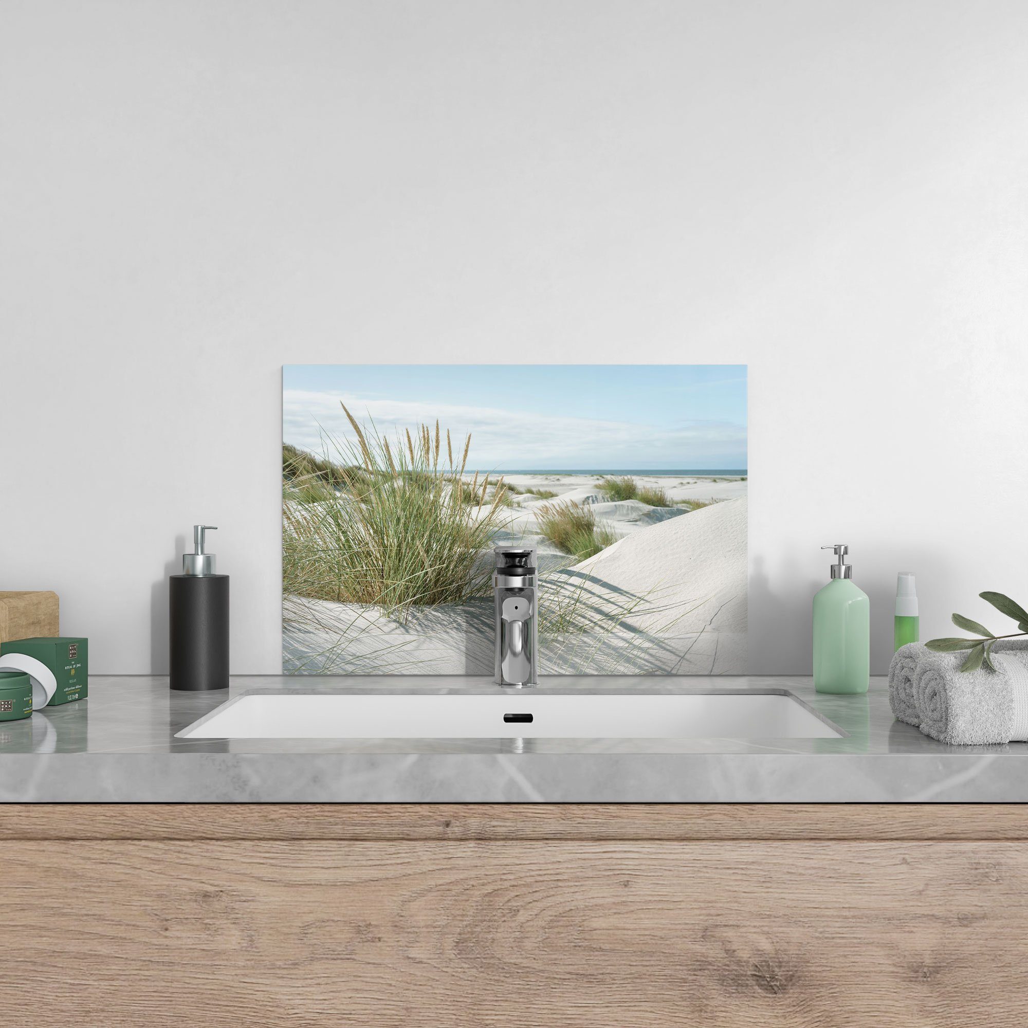 Glas Spritzschutz Küchenrückwand Herdblende Nordseeküste', an Badrückwand DEQORI 'Dünen