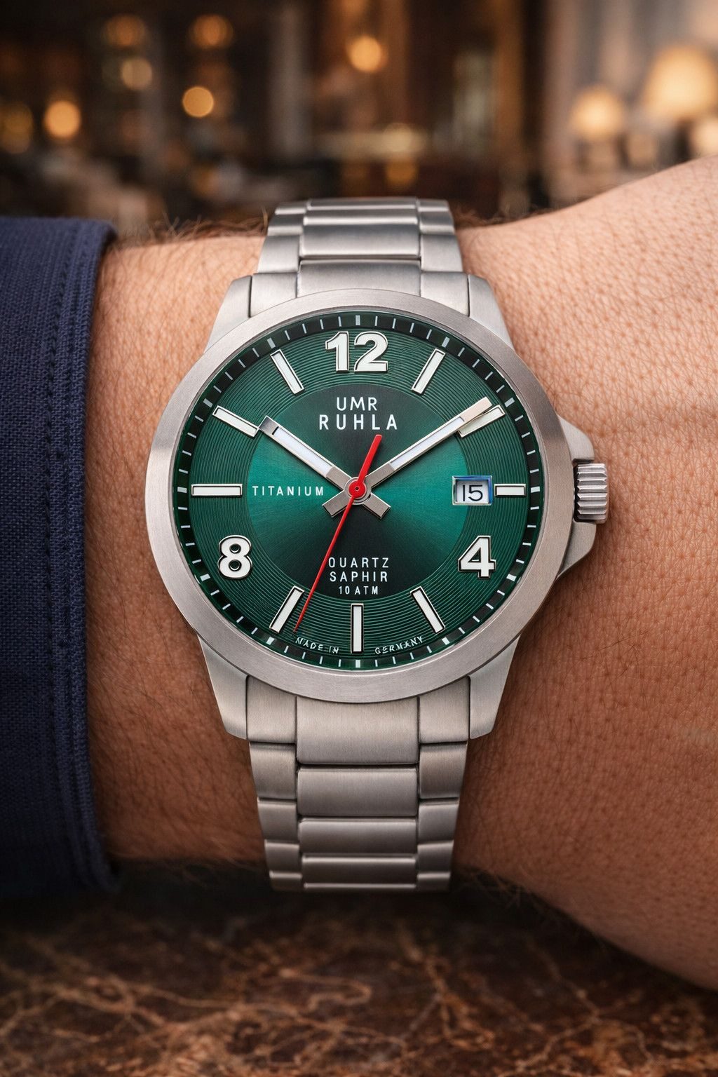 UMR Ruhla Quarzuhr Titan Herrenuhr 32003 Grün Titanband 40 mm, Made in Germany