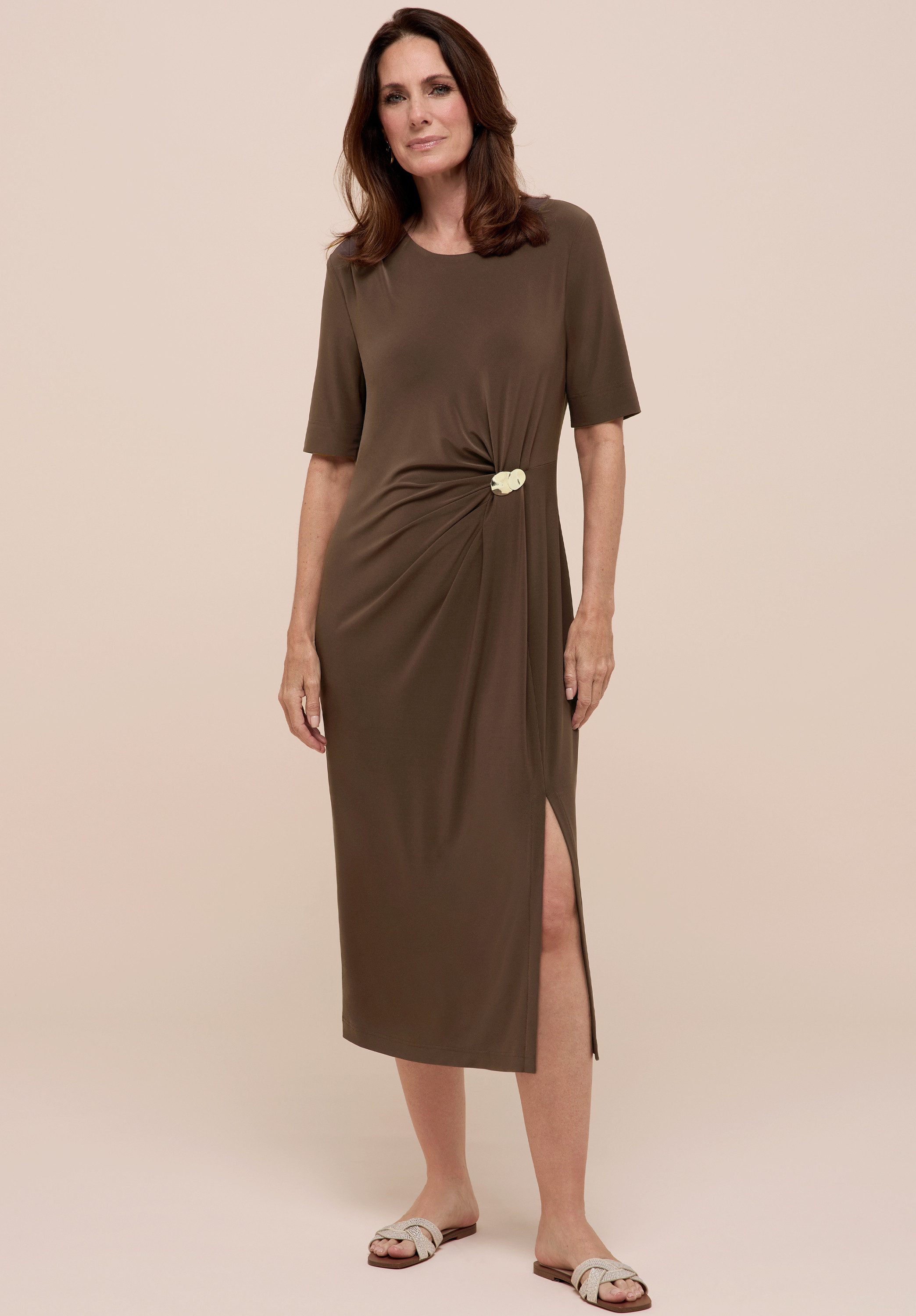 bianca Jerseykleid DAVINA in modisch angesagtem Jersey