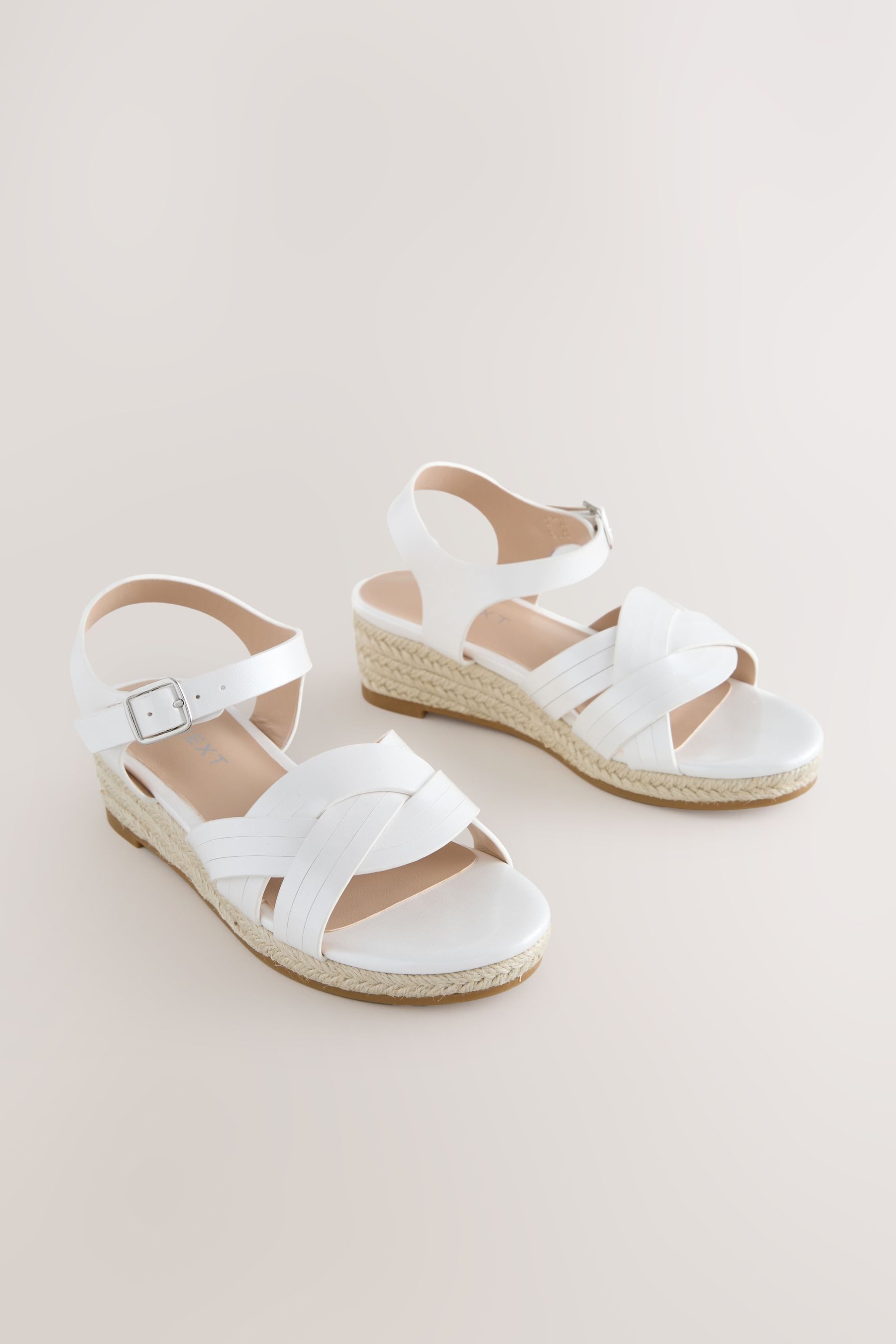 Next Keilabsatz-Sandalen in Weboptik Keilsandalette (1-tlg)