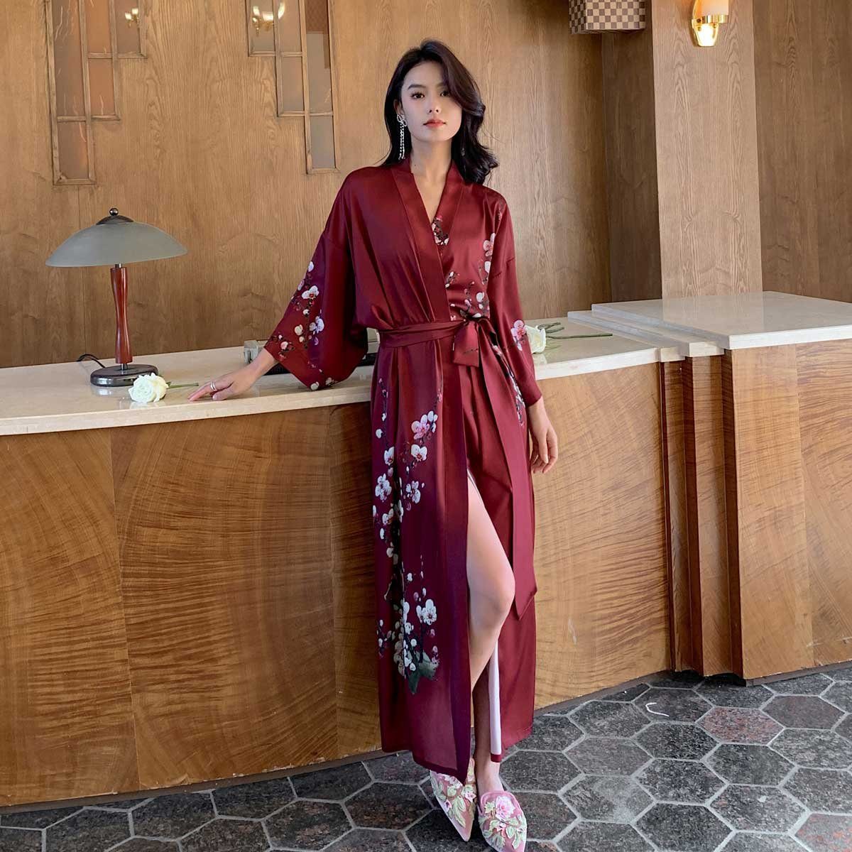 Vivi Idee Morgenmantel Schlafmantel Bademantel kimono lang leicht satin Einheitsgröße, Prunus mume