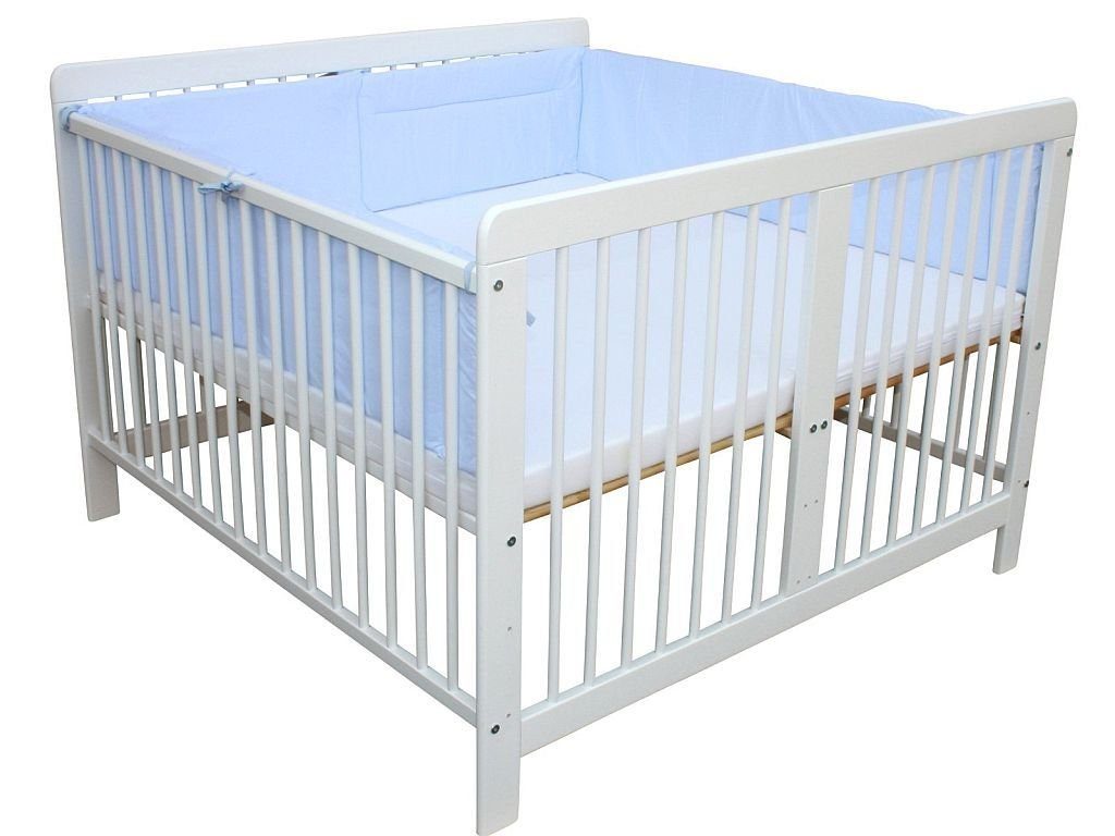 Micoland Kinderbett Zwillingsbett Zwillingskinderbett mit 2 Matratzen 120x120cm + Nestchen