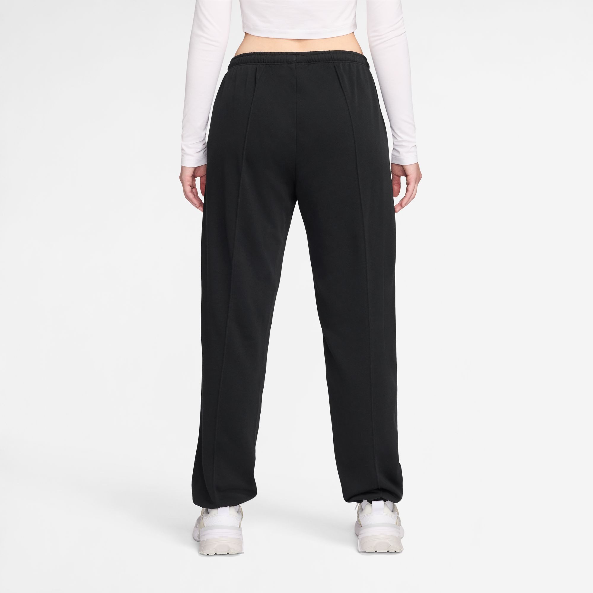 Nike Sportswear Sporthose W NSW CHLL FT JGGR PANT aus Baumwolle und Polyester, auch in großen Größen