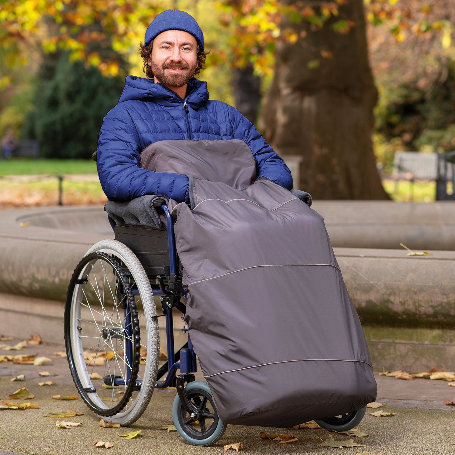 novely® Fußsack OWEN PRO Rollstuhl-Fußsack aus Soft Fleece - Für Rollstühle mit Armleh, Wetterfest; Thermo-warm und Ultraweich