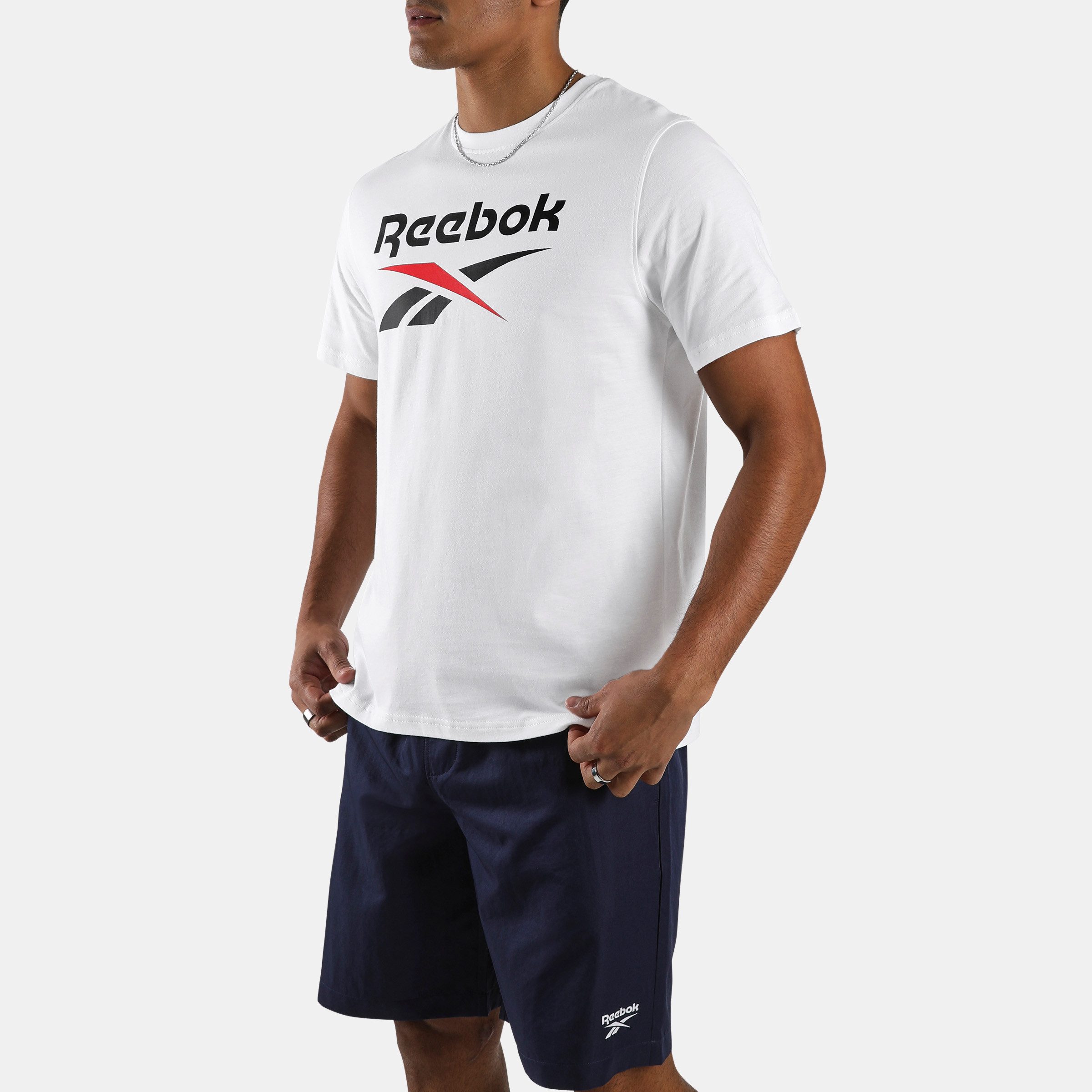 Reebok T-Shirt BRUNO BIG LOGO CREW NECK SS TEE Basic Passform, Kurzarm, sportliches Design, für Laufen und Fitness