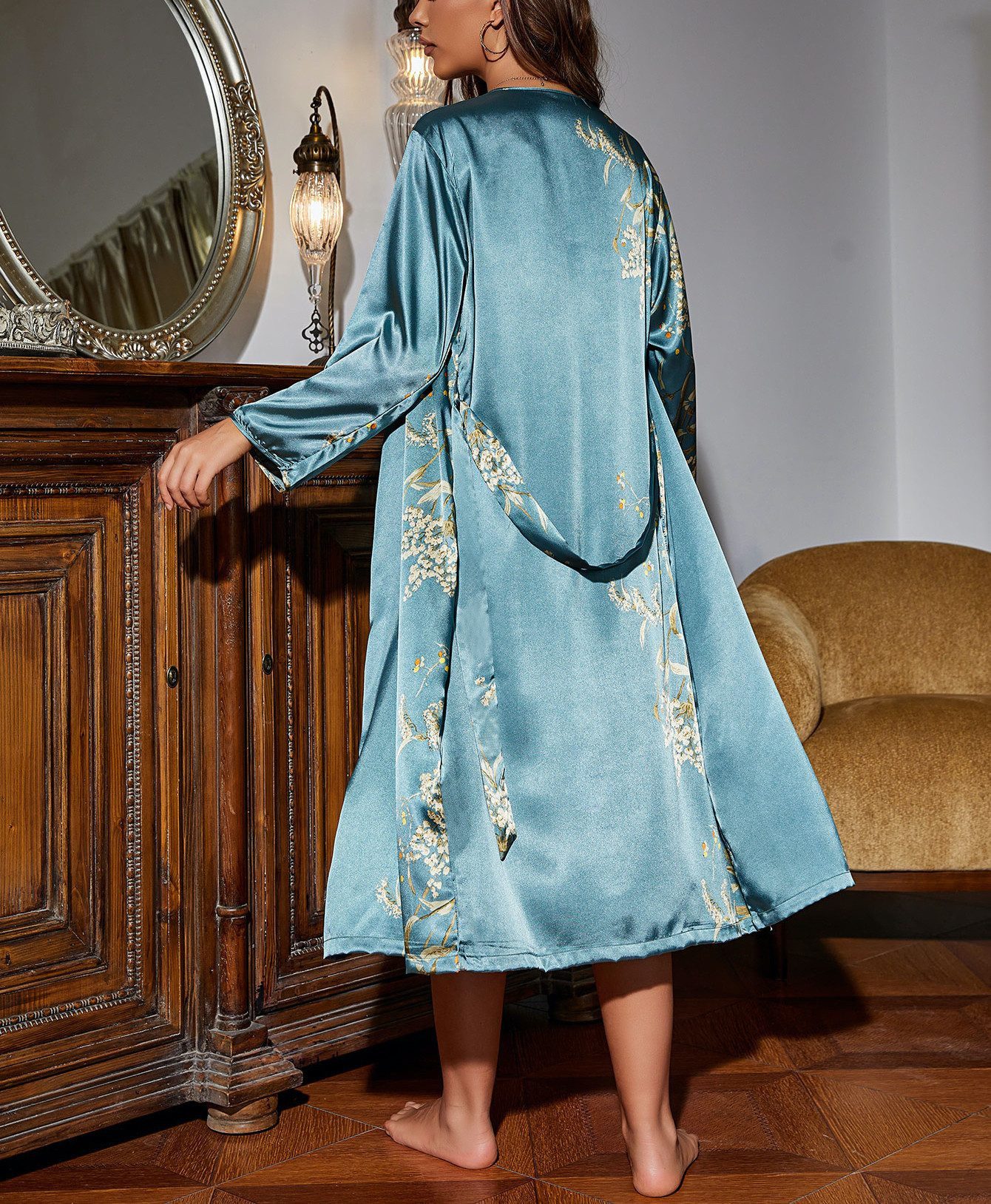 Elegant Love Morgenmantel Satin Pyjama-Set 2-tlg., Damen-Loungewear & Nachtwäsche, Robe + Unterkleid, Gürtel, Negligee mit wasserfallausschnitt