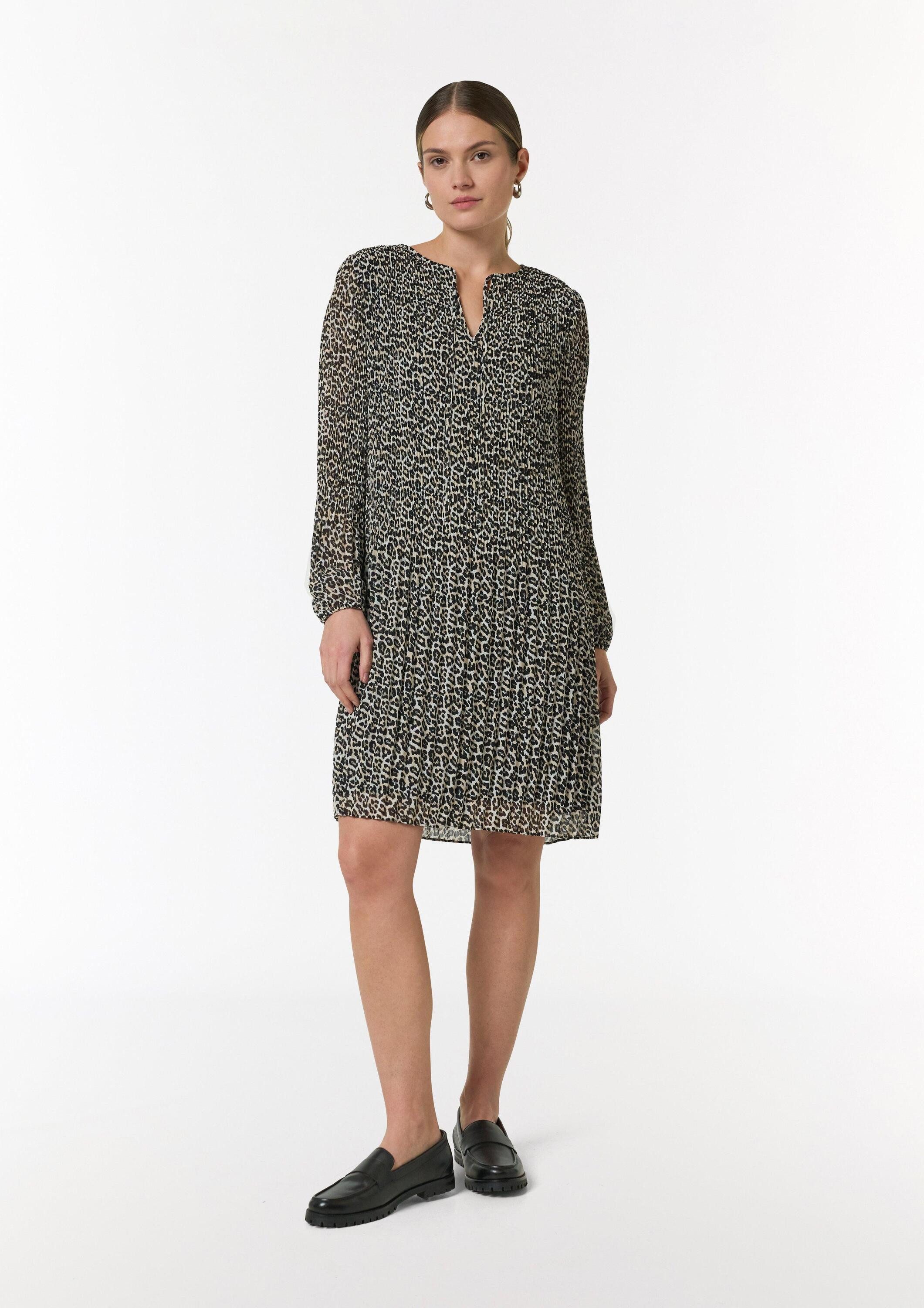 comma Minikleid Kleid Plissiertes Chiffon-Kleid mit Leo-Print günstig online kaufen