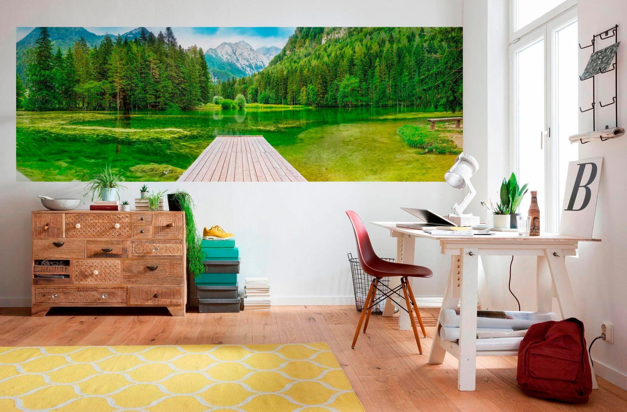Komar Fototapete Green Lake - Größe 368 x 127 cm, glatt, bedruckt, Wohnzimmer, Schlafzimmer