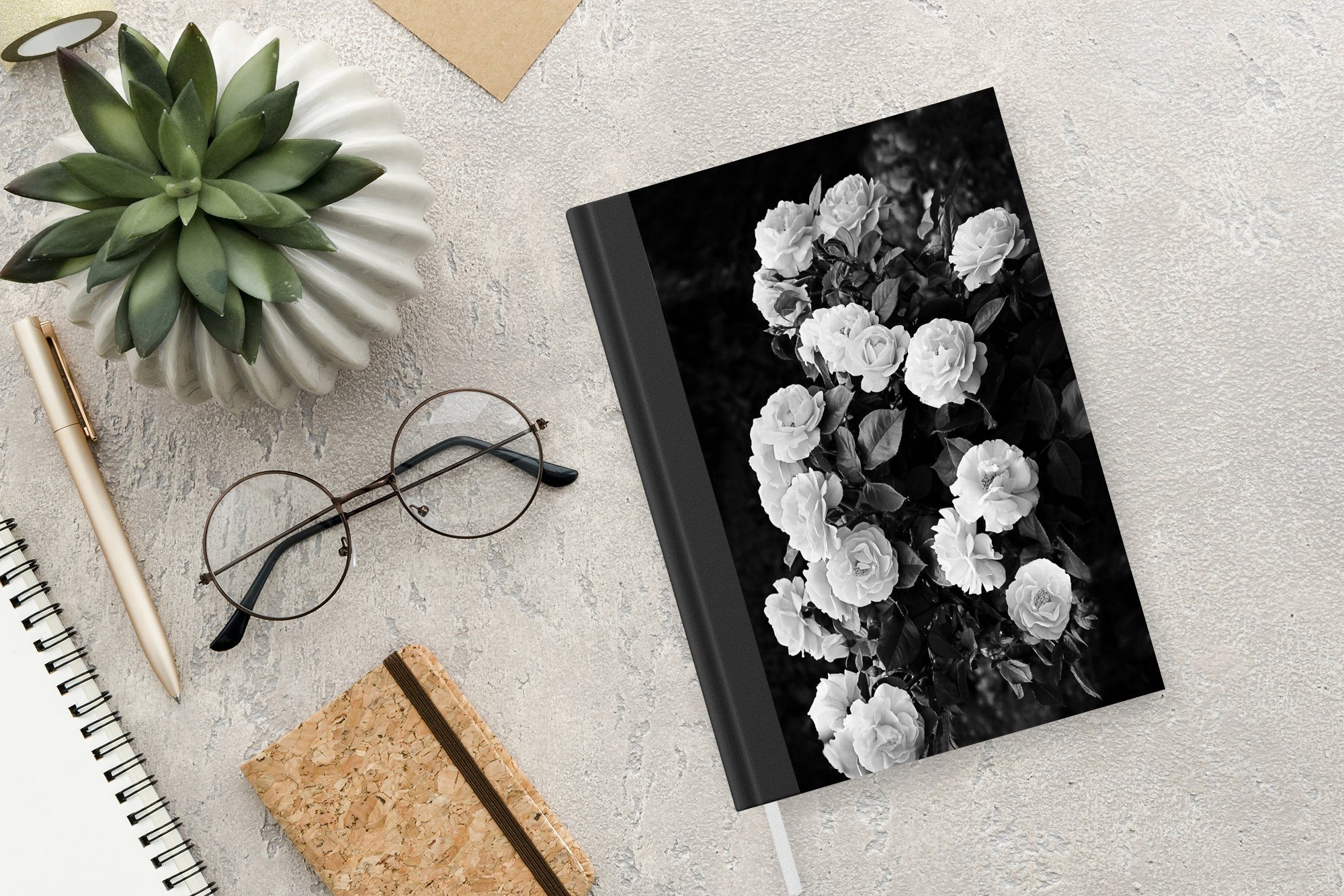 und 98 Weiß Pflanzen - MuchoWow Rosen, Tagebuch, A5, Schwarz Blumen - Seiten, Journal, Natur Merkzettel, - Haushaltsbuch - Notizheft, Notizbuch