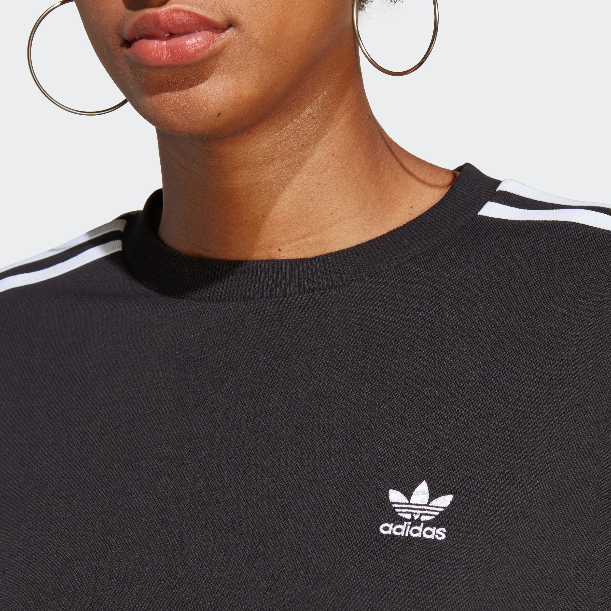 OVERSIZED T-Shirt Black CLASSICS adidas ADICOLOR Originals