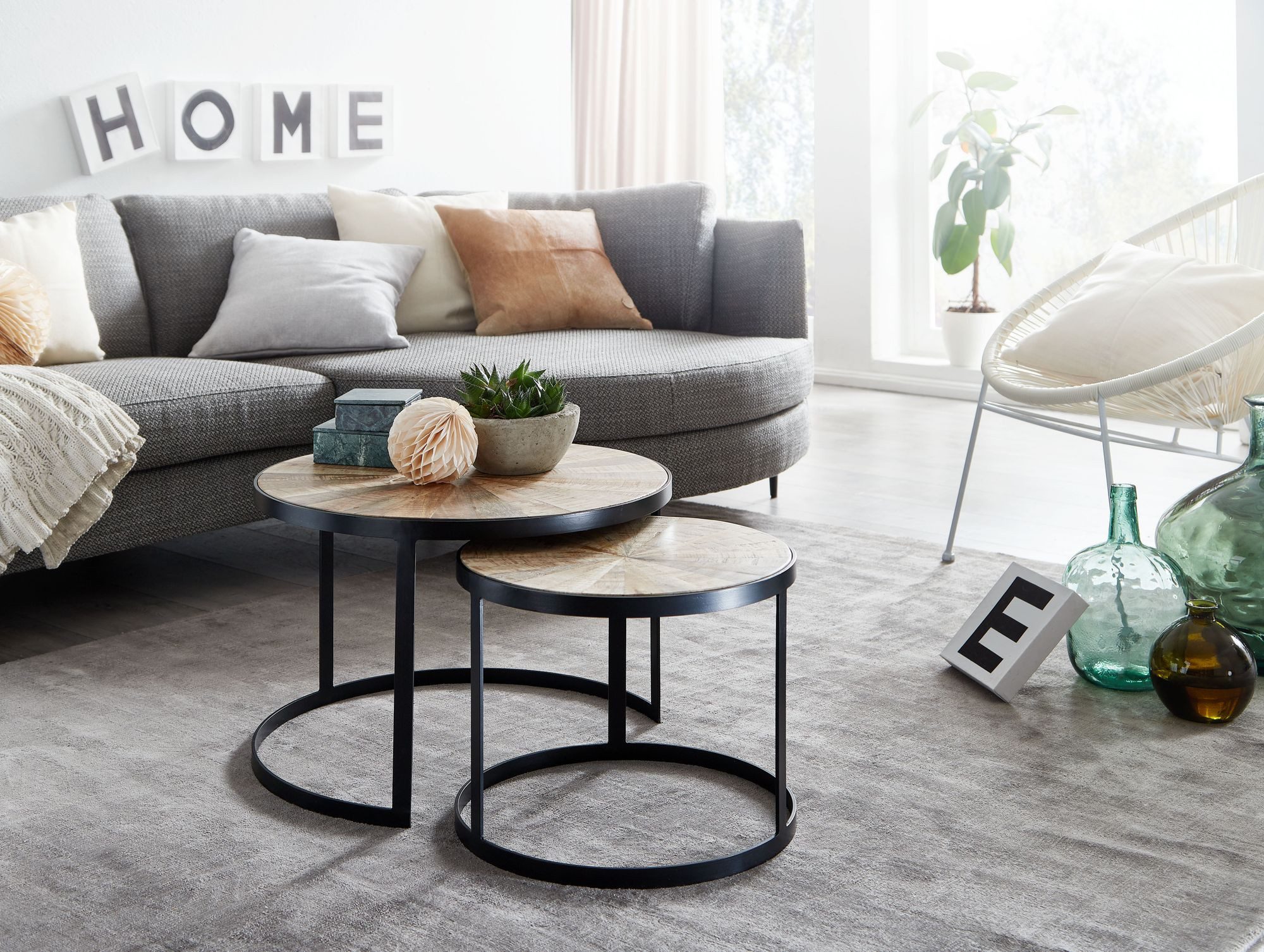 Wohnling Satztisch Design Couchtisch Massivholz Wohnzimmertisch 2 teilig Rund Sofatisch (2er Set Mango / Akazie Massivholz Rund Modern), Couchtisch mit Metallbeine, Beistelltisch