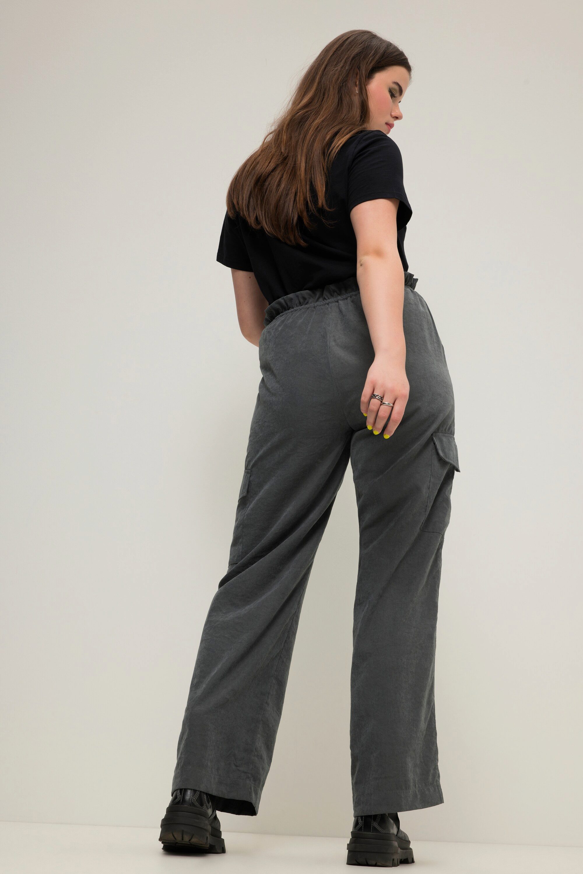 Studio Untold Funktionshose Cargohose Straight Wide Legs Cargotaschen
