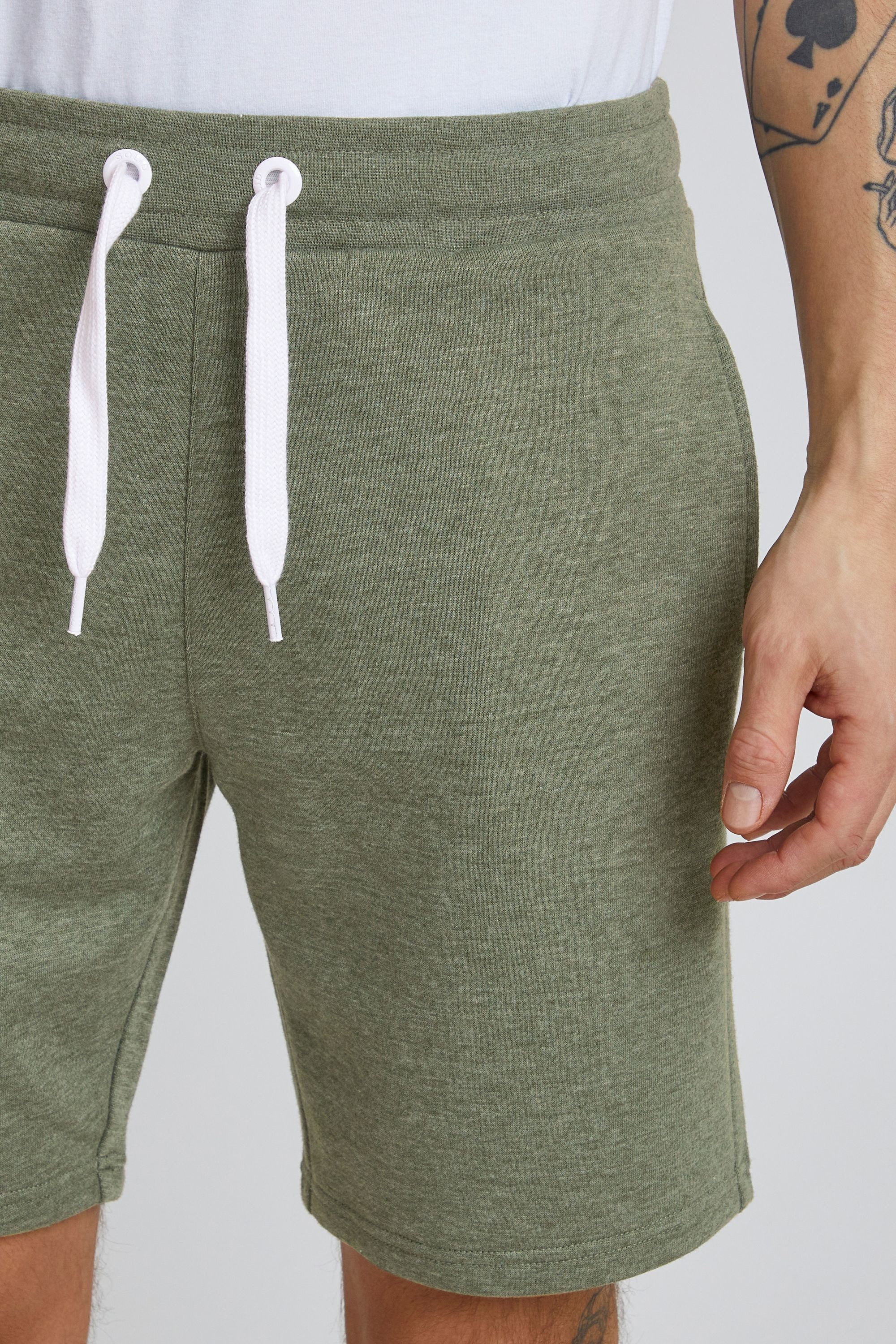 !Solid Sweatshorts SDOliver Basic Sweat Shorts mit Kordeln