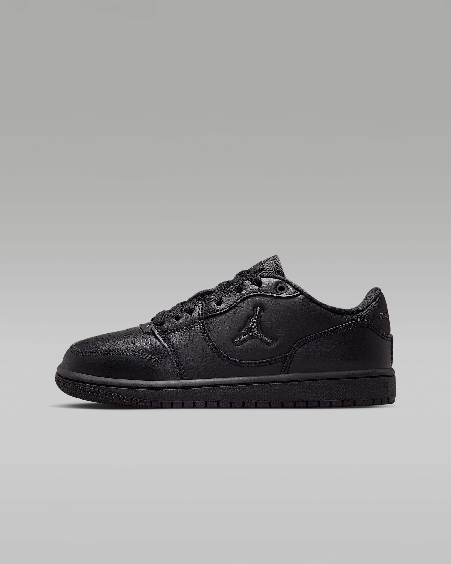Jordan Jordan Court Connect Low Sneaker inspiriert vom Look des Air Jordan 1