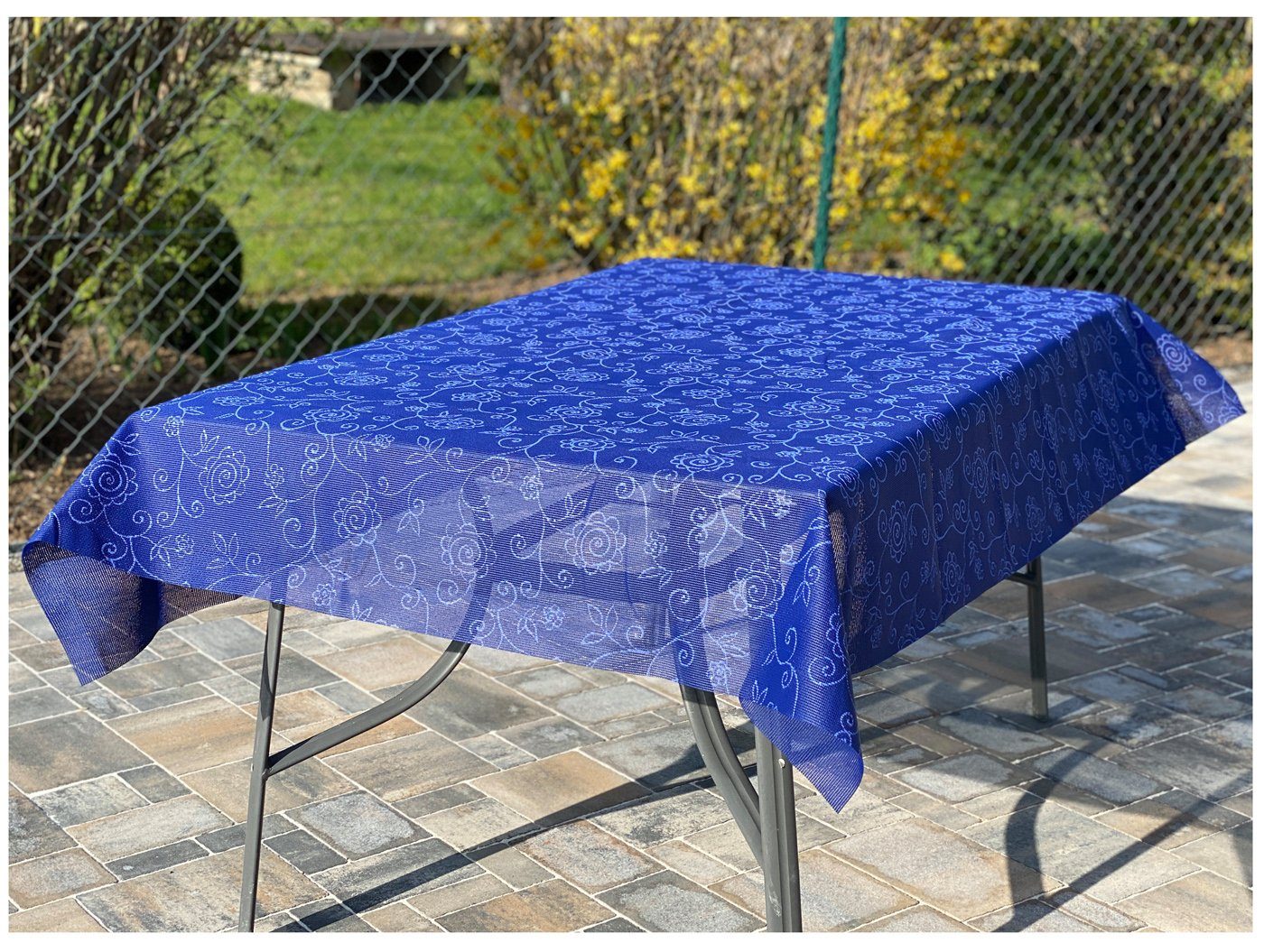 heimtexland Gartentischdecke Outdoor Garten Tischdecke Blumen Ranke Weichschaum (Stück 1-tlg, 1), wetterfest I robust I UV-beständig I rutschfest I waschbar