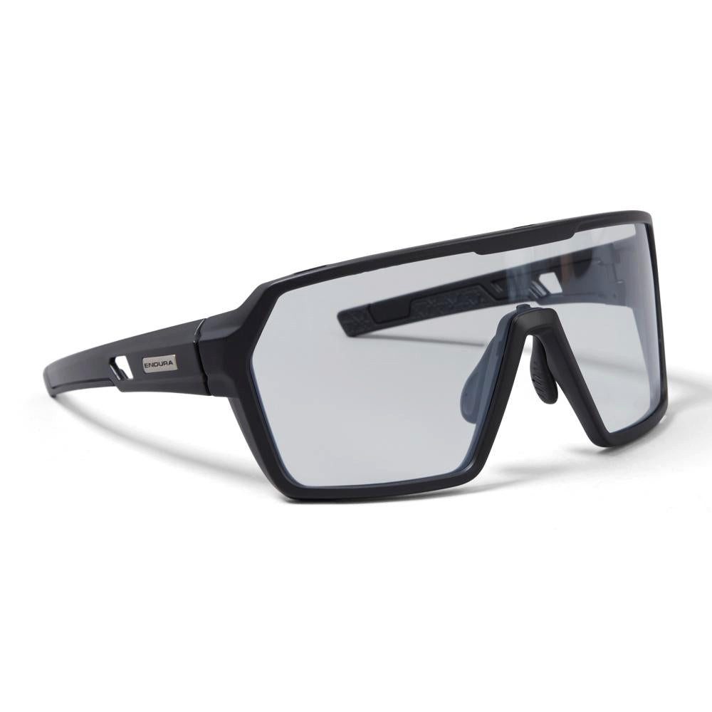 Endura Fahrradbrille Endura SingleTrack Photochromic MTB-Brille  matt schwarz, selbsttönen