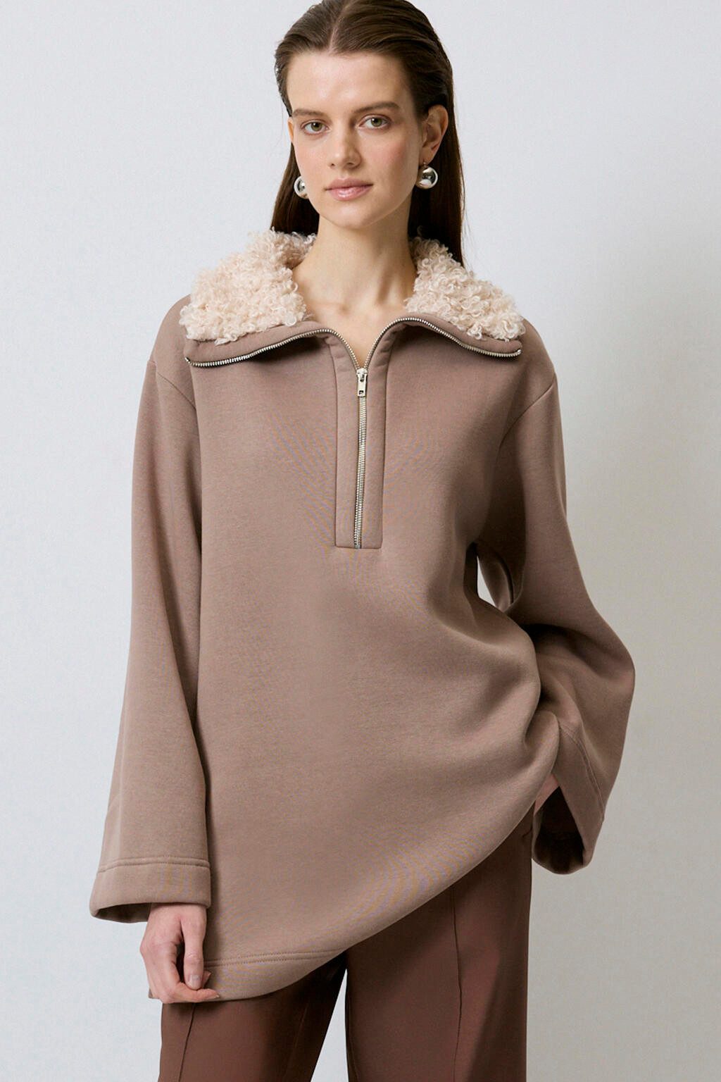 touche prive Kapuzenpullover SWEATSHIRT MIT KUNSTPELZKRAGEN