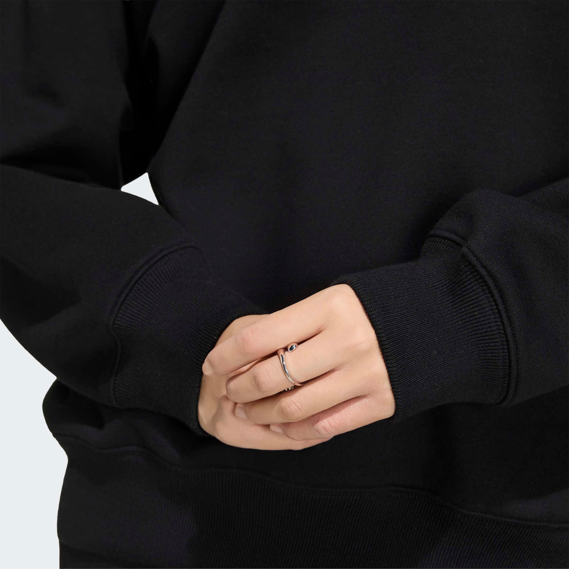adidas Originals Sweatshirt ESS FL CRW OS mit Rundhalsausschnitt, ohne Verschluss, in normaler Schnittform