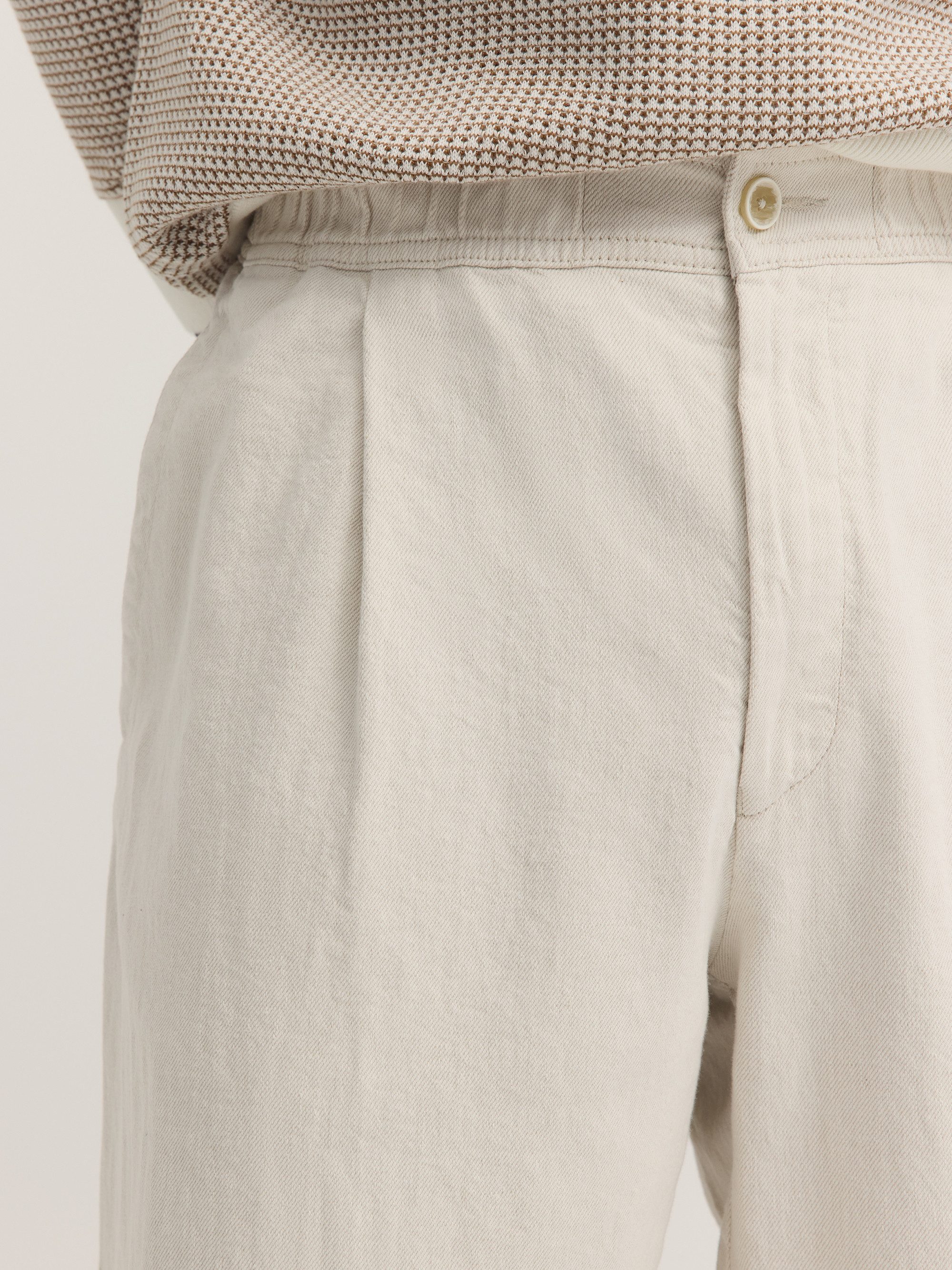 bugatti Bundfaltenhose Loose Fit natural linen mix – Bild 4 von 5