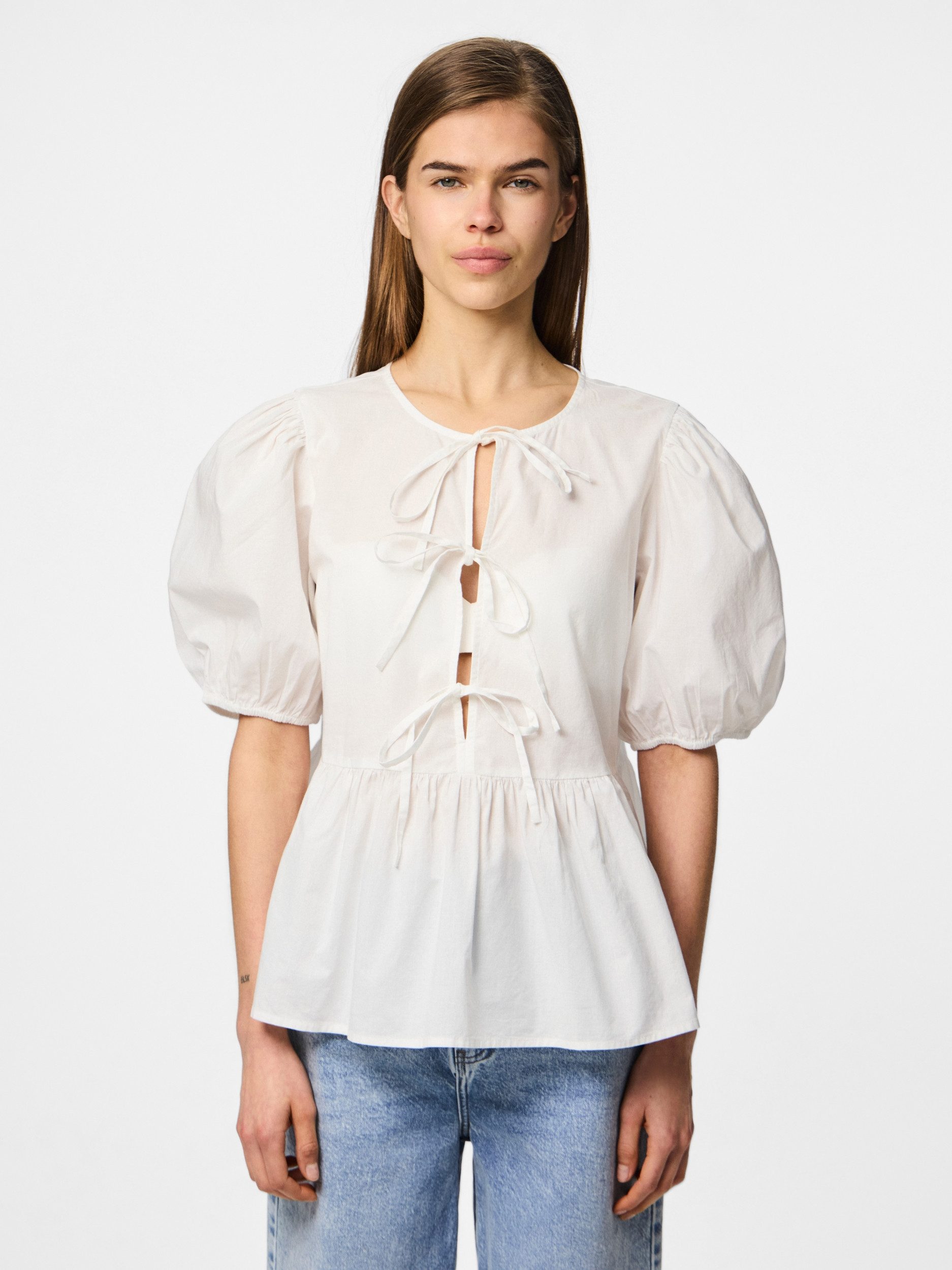 pieces Kurzarmbluse - Sommerbluse in weiß mit Rundhals und halbarm - Damen Bluse Bluse mit Rundhalsausschnitt und halbarm und Regular Fit