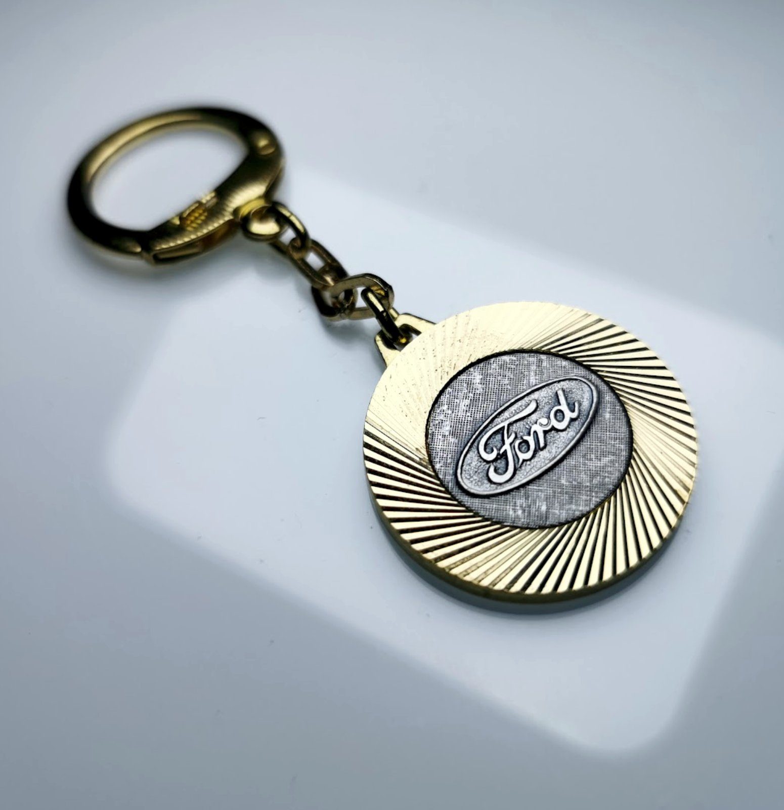 Schlüsselanhänger FORD 1962 Metall Diamantschliff Lüfterrad 3D Anhänger