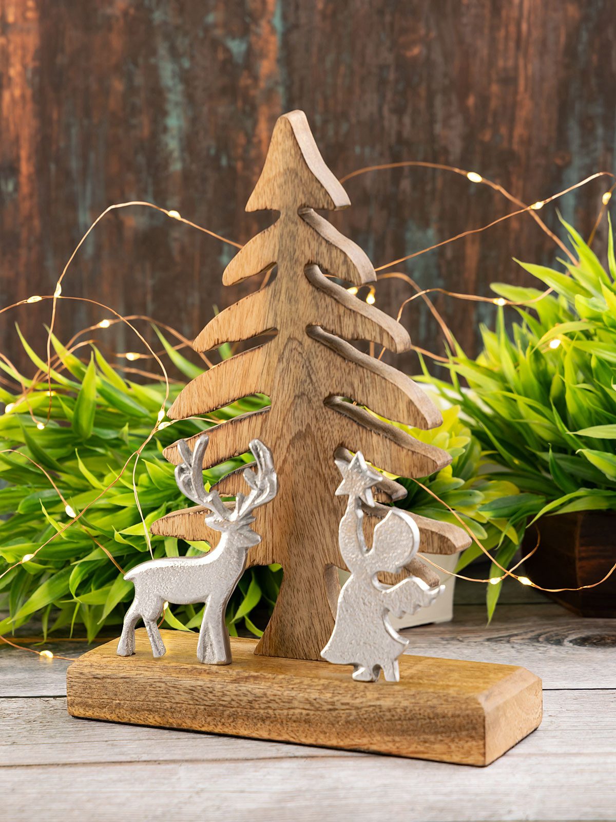 Amagohome Dekofigur Holzfigur Weihnachtsbaum mit Hirsch u. Engel 20x27cm We günstig online kaufen