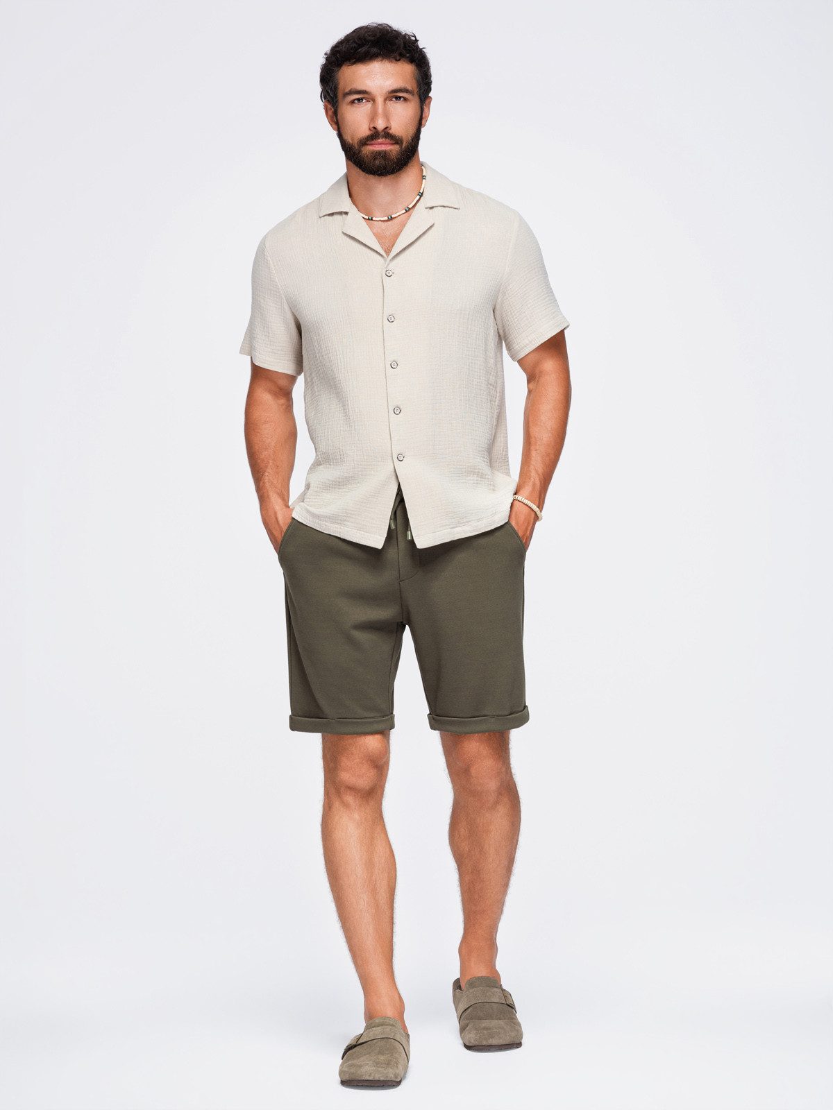 OMBRE Chinoshorts Herren Chino-Shorts mit elastischem Bund Oliv M (kein Set, 1-tlg) in Unifarbe – Bild 3 von 5