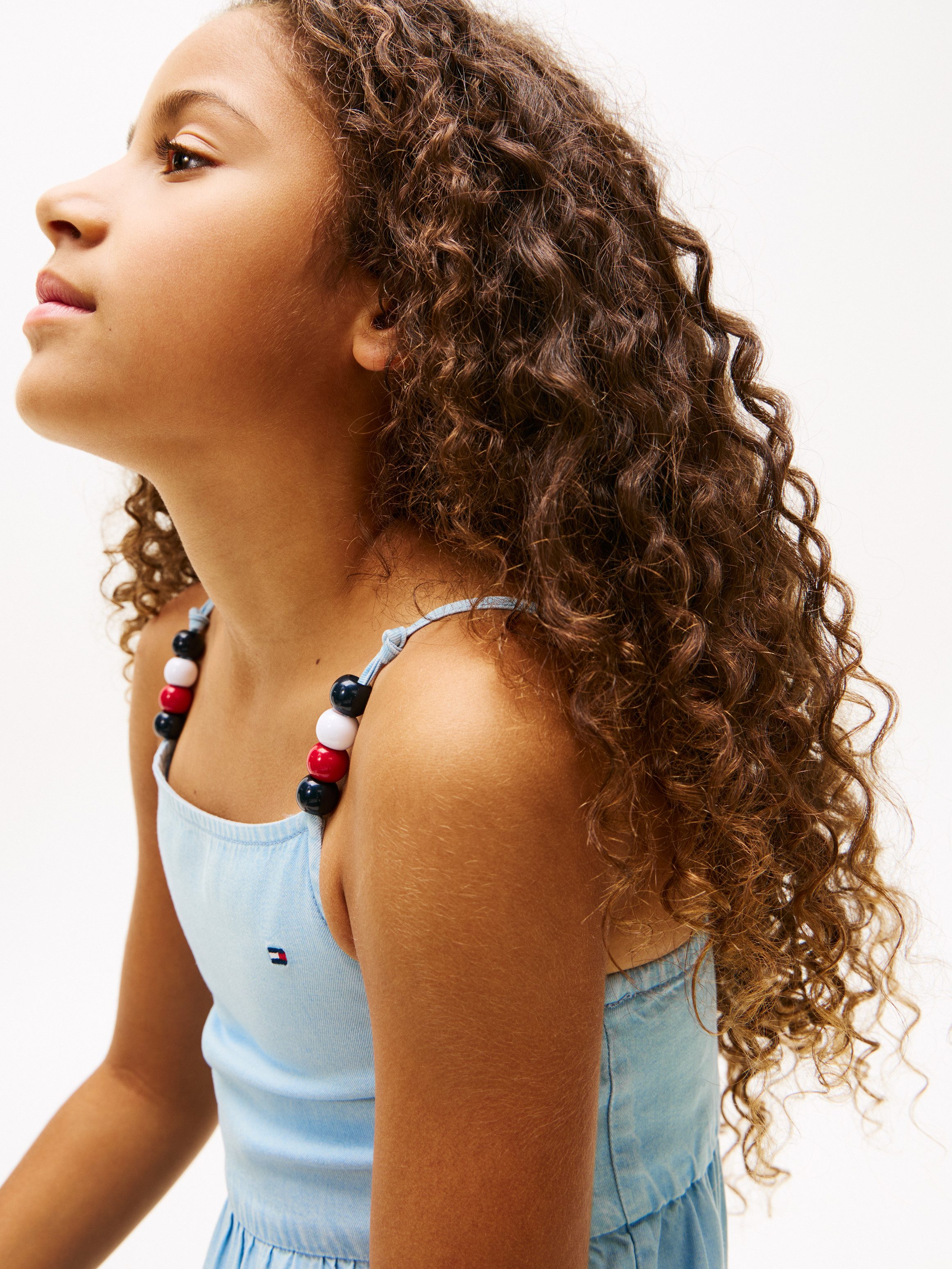 Tommy Hilfiger Spaghettikleid TENCEL STRAP DRESS Kinder bis 16 Jahre, mit dekorativen Trägerdetails – Bild 2 von 5