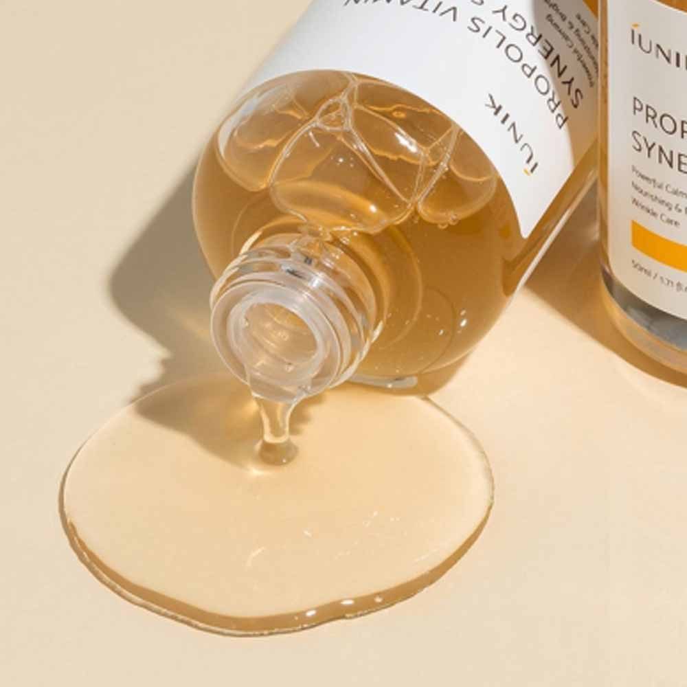 iUnik Gesichtsserum iUNIK, Propolis Vitamin Synergy Serum – 50 ml, Beruhigendes, feuchtigkeitsspendendes Propolis-Serum