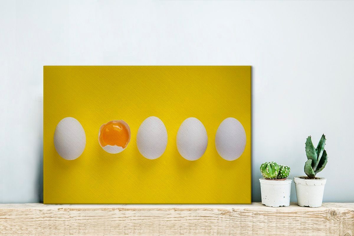 Leinwandbild (1 Hintergrund, Ei zerbrochenes gelbem Aufhängefertig, Vier Wandbild St), und auf Wanddeko, ein Leinwandbilder, 30x20 ganze cm Eier OneMillionCanvasses®