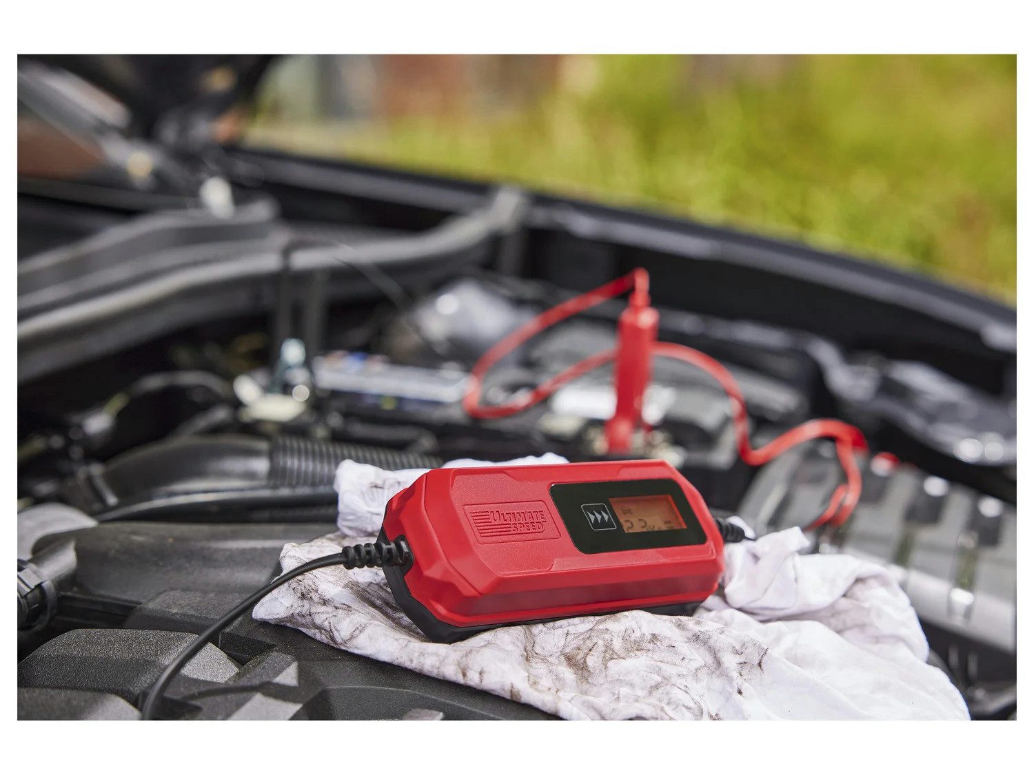 Ultimate Speed KFZ Batterieladegerät für alle Pkw- & Motorradbatterien 6V & 12V Autobatterie-Ladegerät (Einzelartikel, Intelligente Mikroprozessorsteuerung)