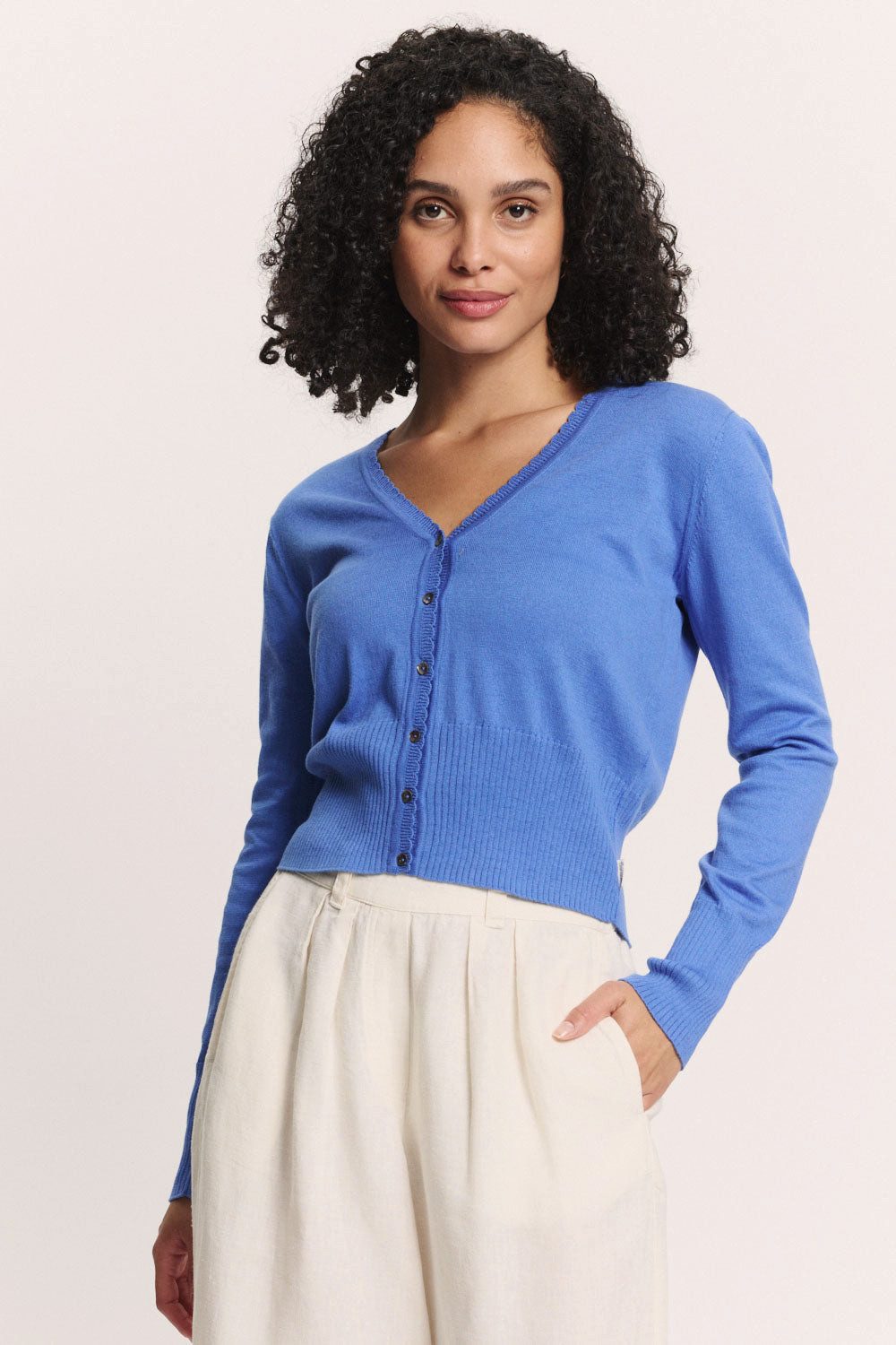 Tranquillo Strickjacke Strickjacke Linaa aus Bio-Baumwolle GOTS-zertifizierte Bio-Baumwolle, verspielte Zierkante