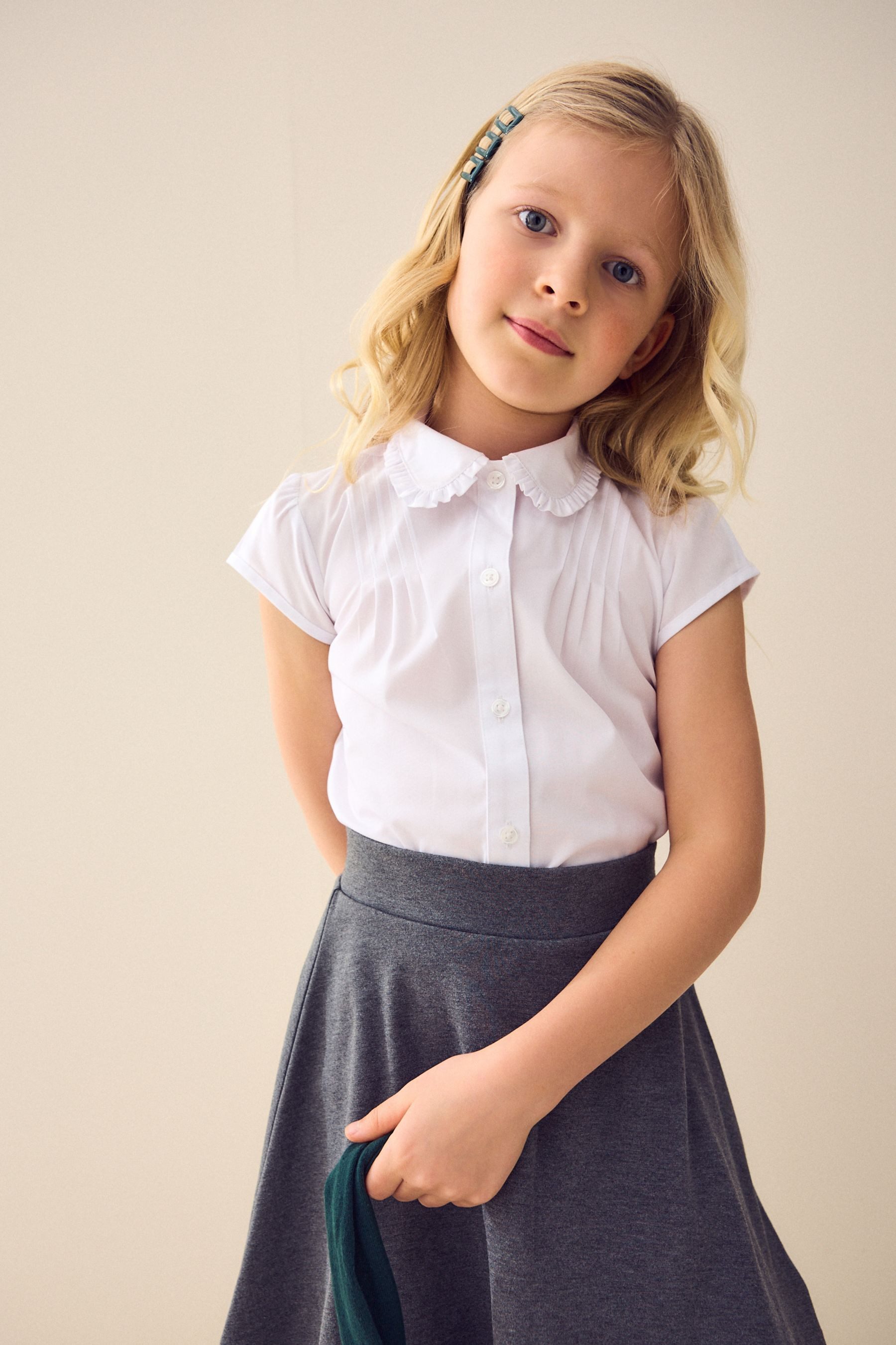 Next Kurzarmbluse Kurzarm-Schulbluse mit gerüschtem Kragen (1-tlg)