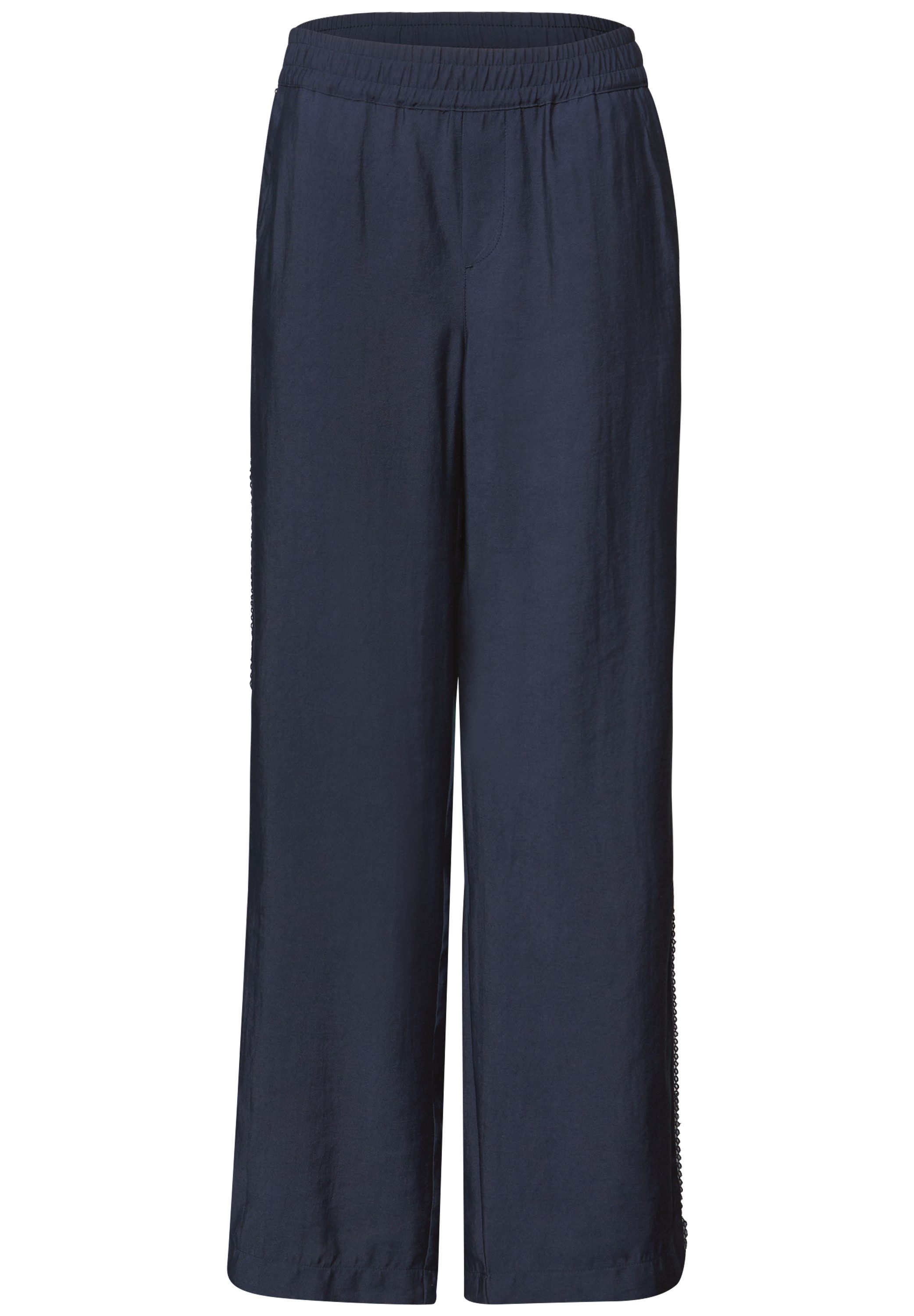 Webhose Style Emee