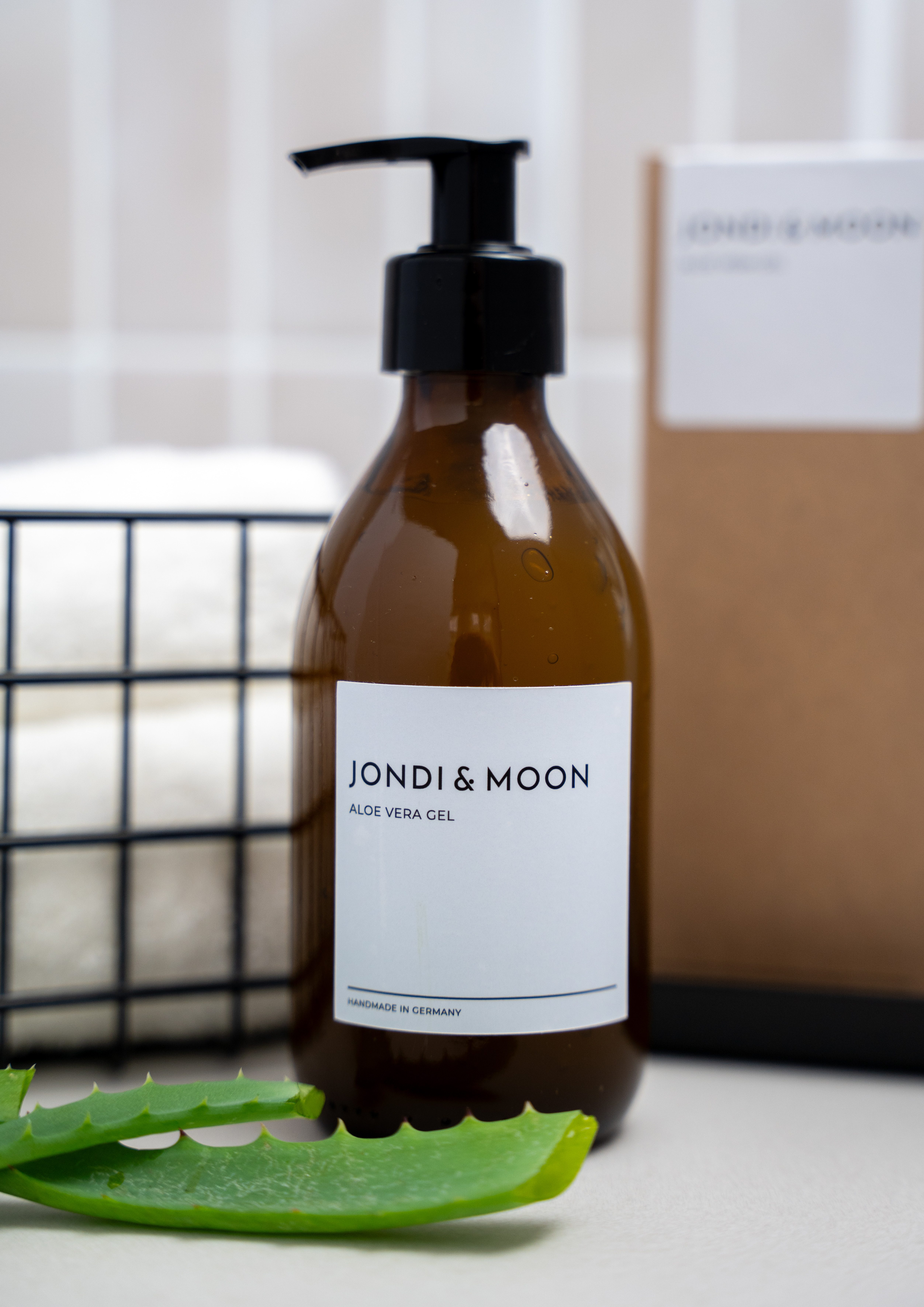 JONDI&MOON After Sun-Gel JONDI&MOON Aloe Vera Gel mit Panthenol – vegan & nachfüllbar Glasflasche oder Nachfüllbeutel