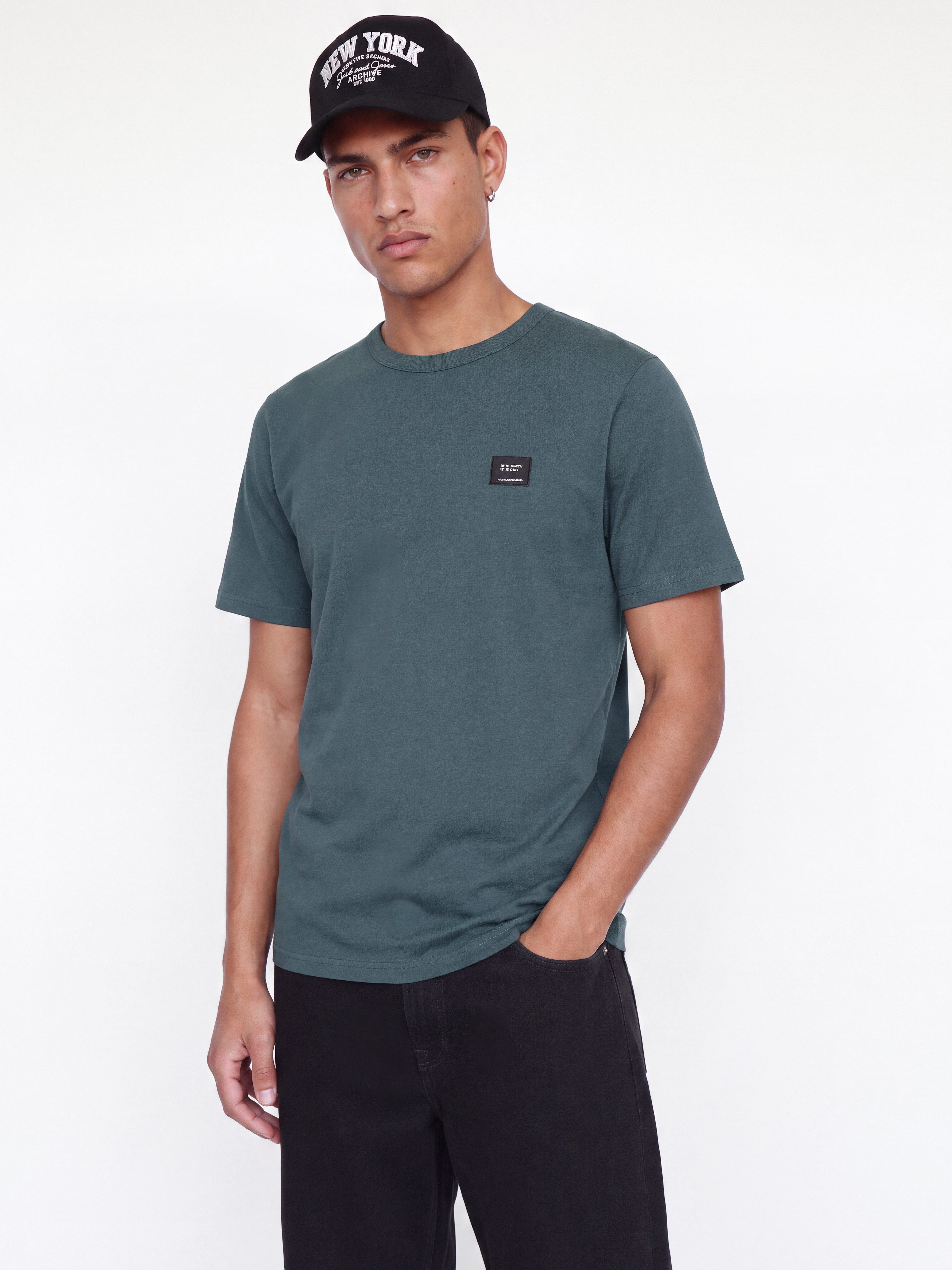 Jack & Jones Rundhalsshirt JJCLEVELAND TEE SS CREW NECK SN Baumwolle, regular fit