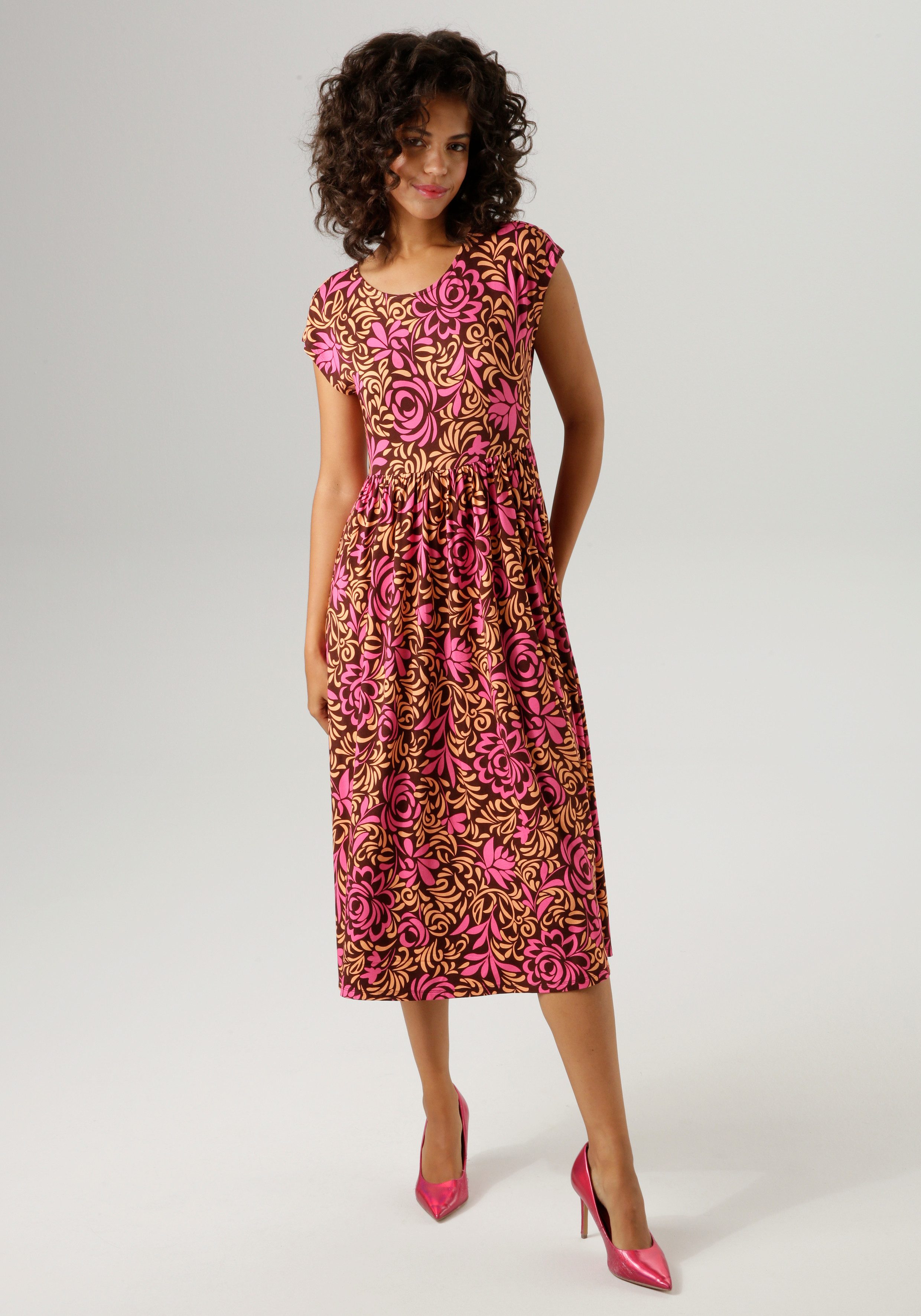 Aniston CASUAL Sommerkleid, mit farbharmonischem, grafischen Rosendruck günstig online kaufen