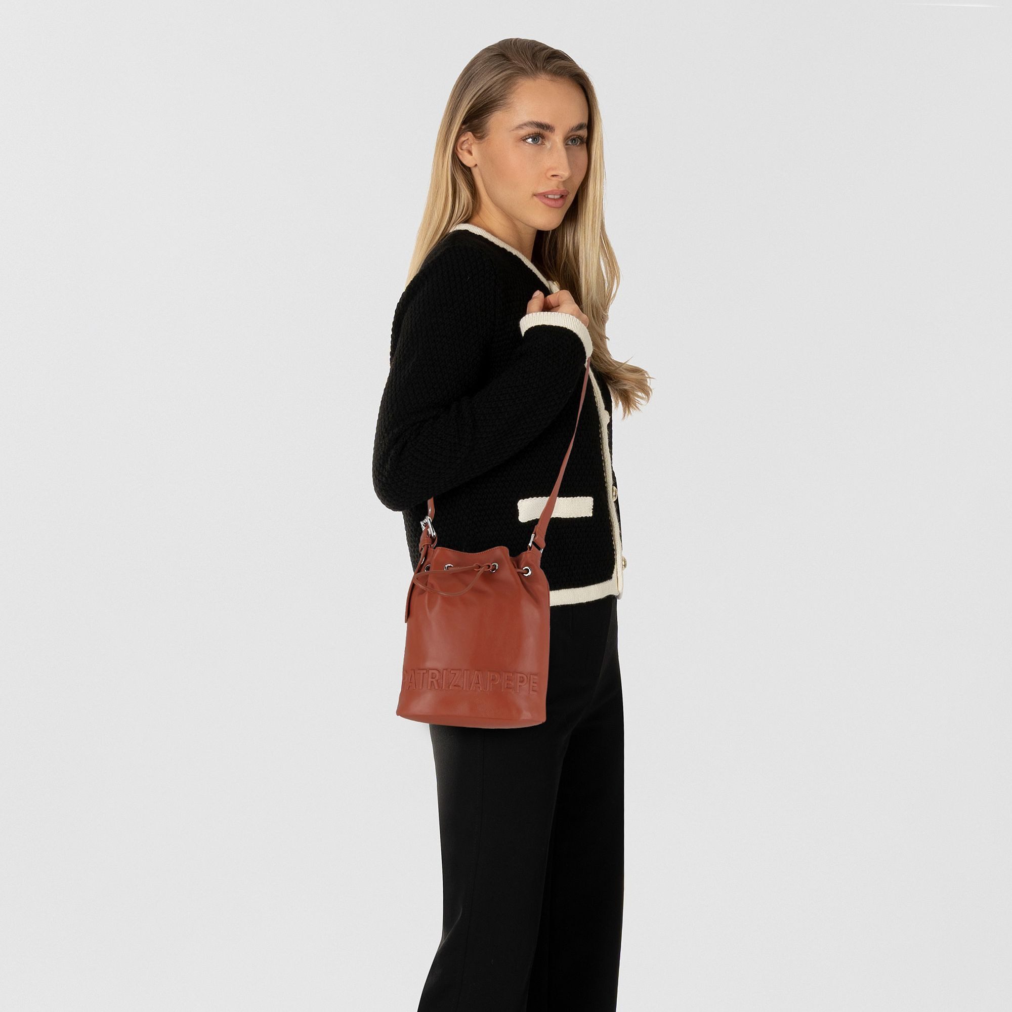 Patrizia Pepe Beuteltasche (Im)Perfection, Leder